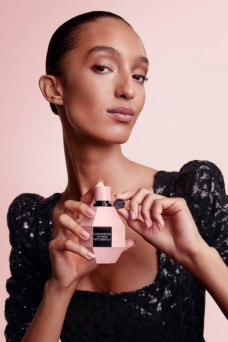 Viktor&Rolf Flowerbomb Extreme perfume campaign image