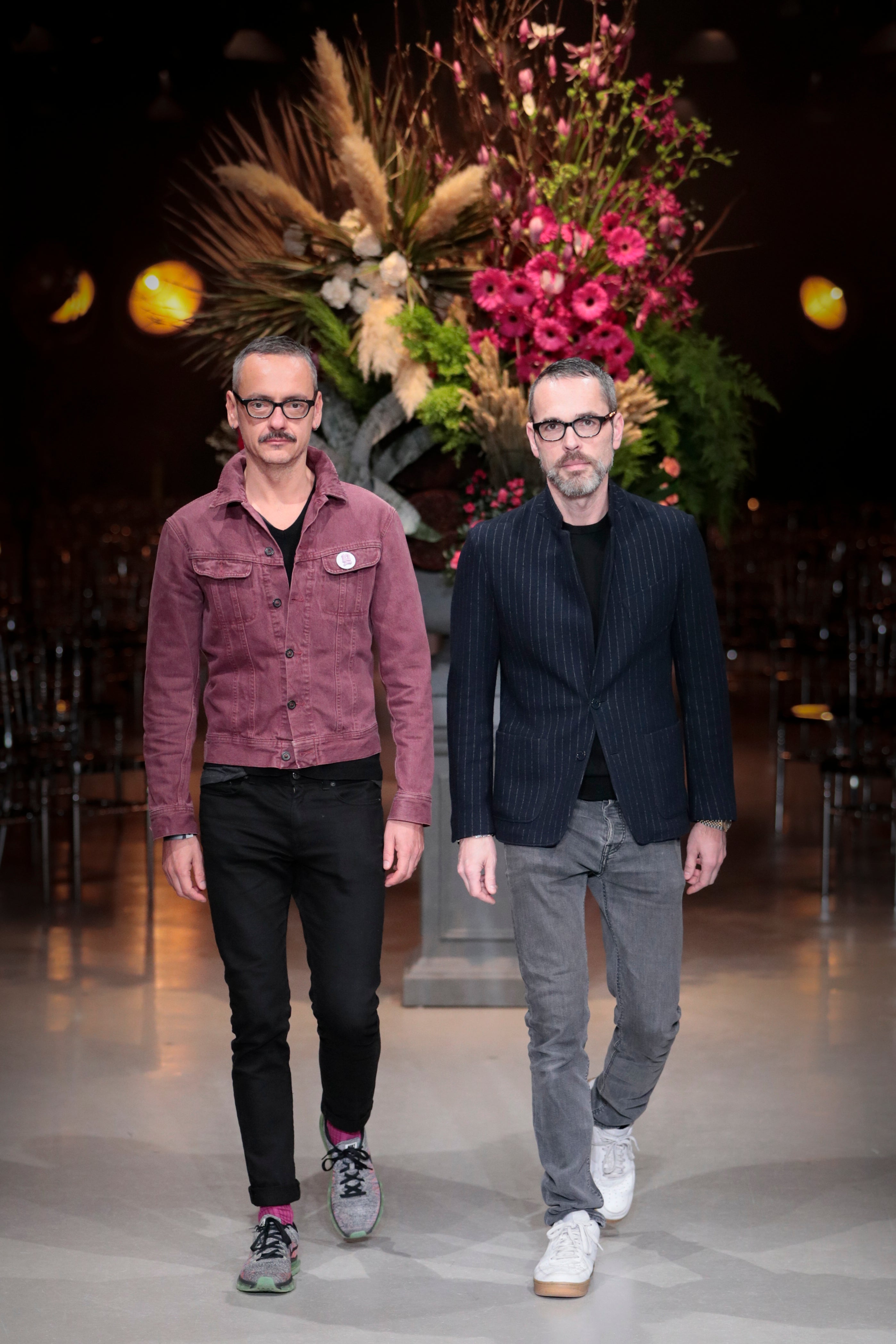 v&k about page fashion images