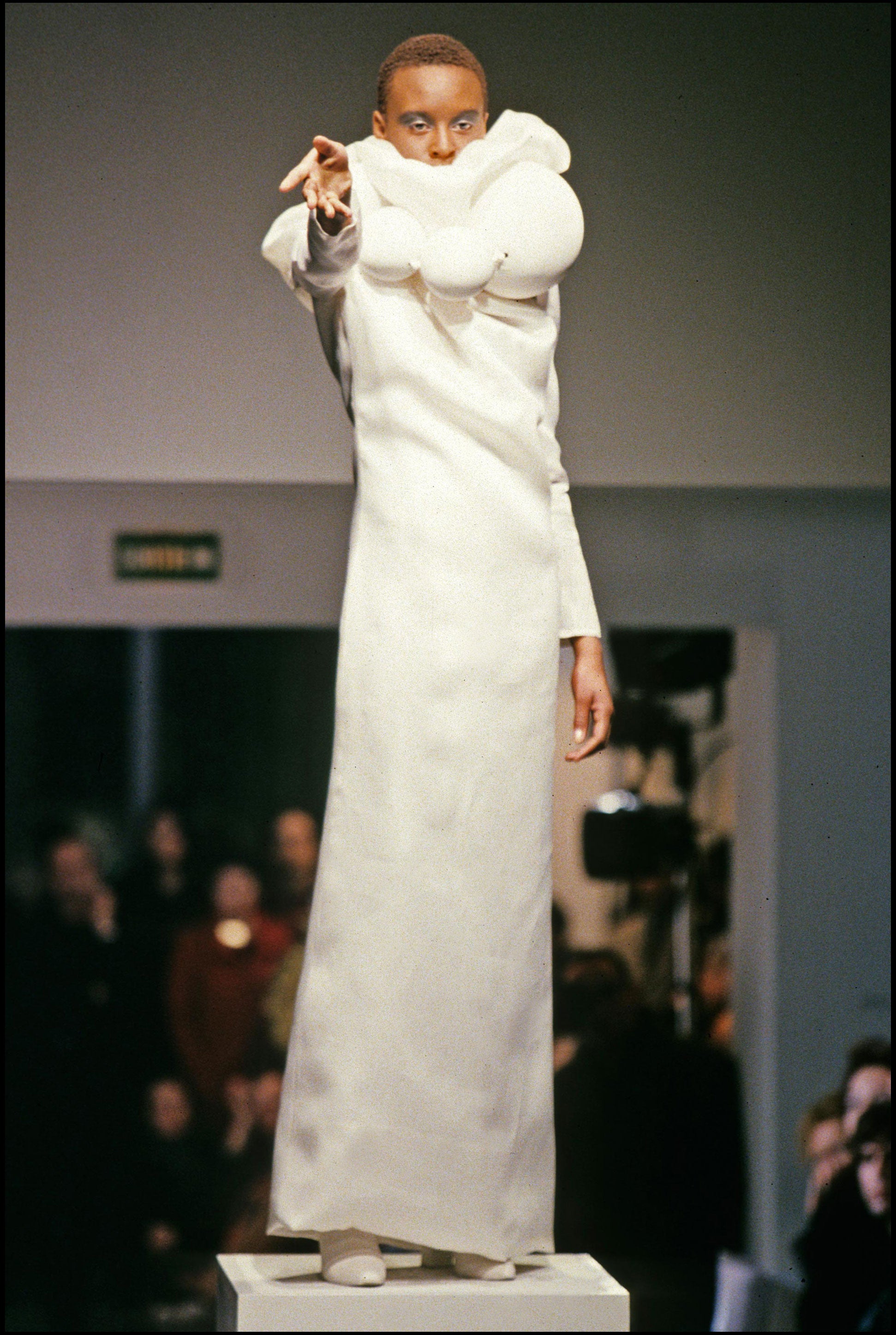 v&k about page fashion images