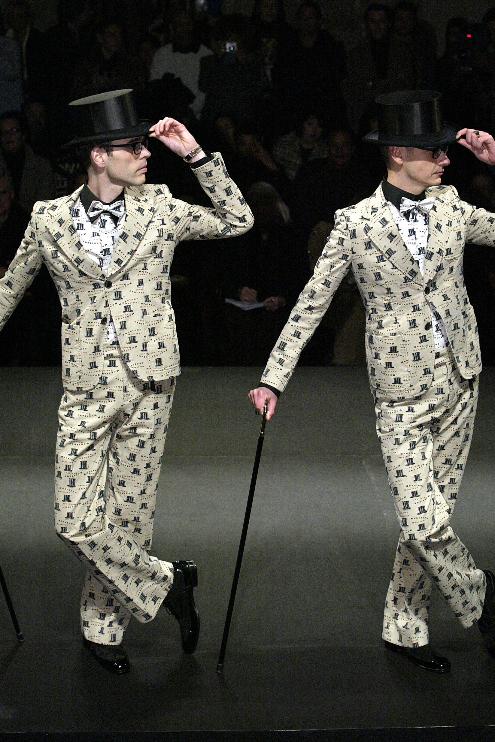 v&k about page fashion images