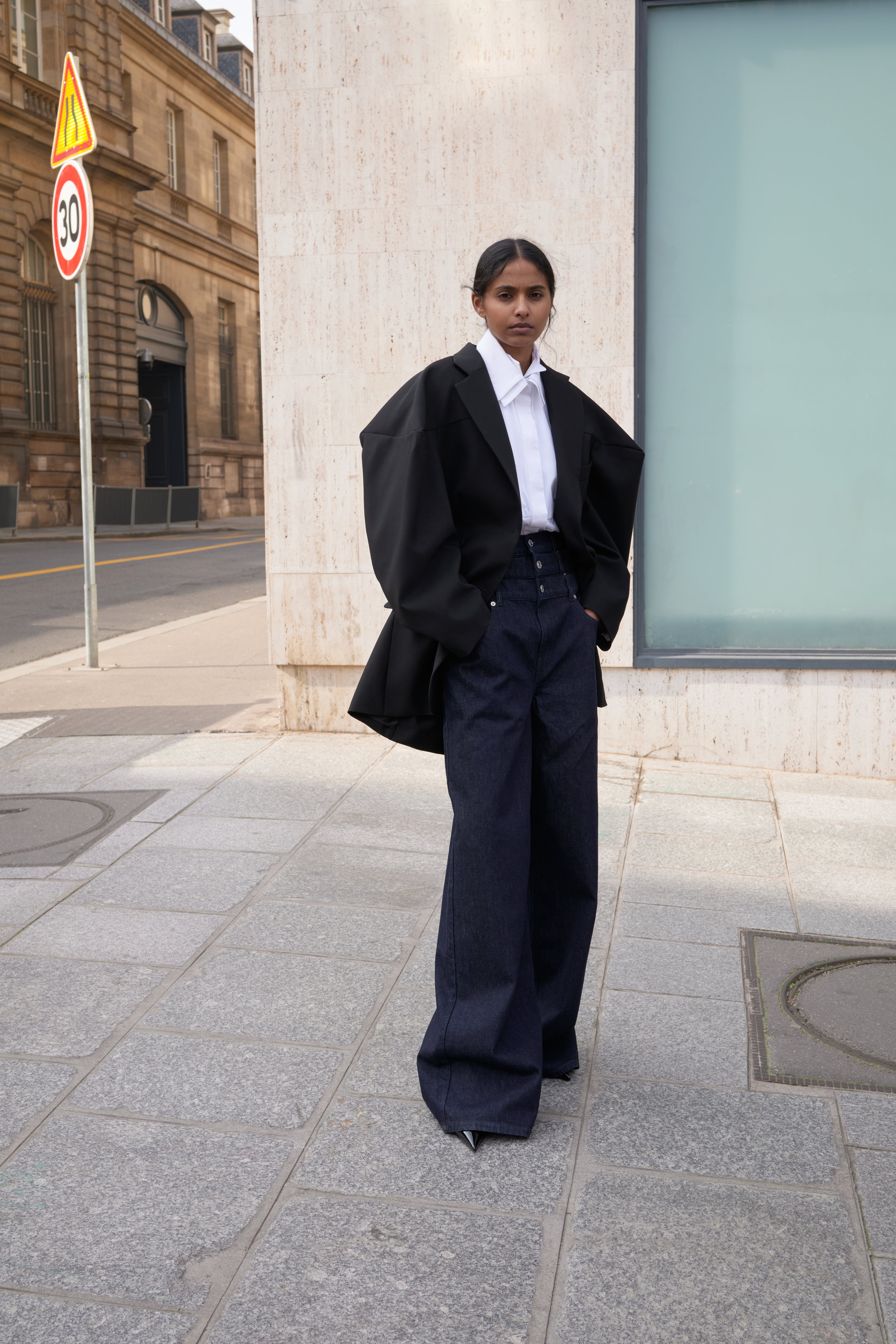 COUTURE WOOL SQUARE BLAZER