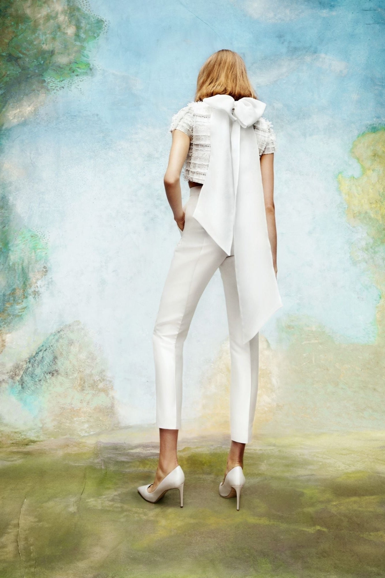 Cropped short sleeve jacket embellished with allover frostedtweed embroidery