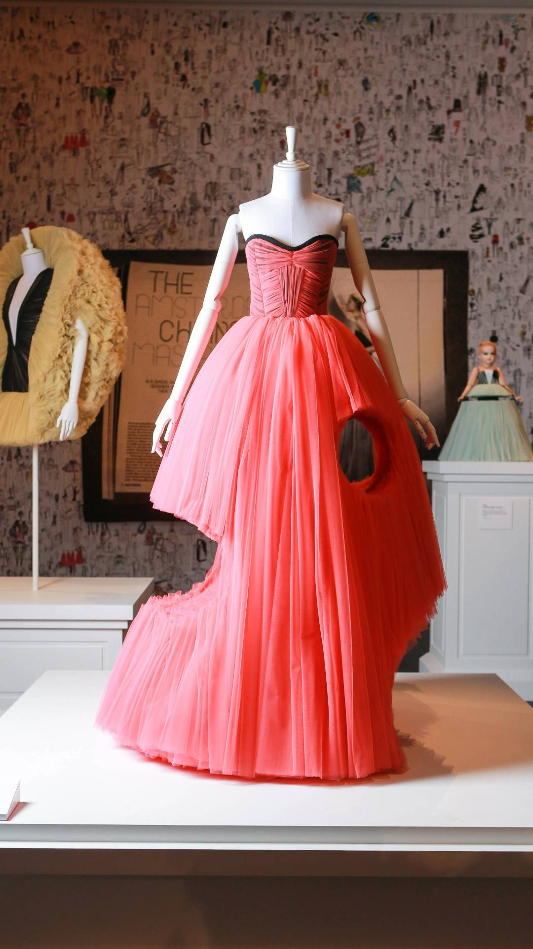 viktor rolf website fashion images