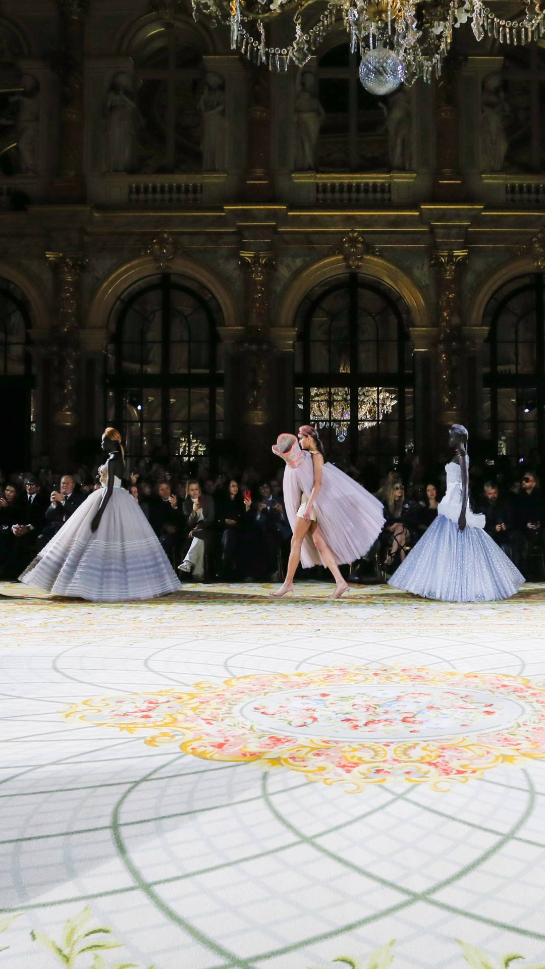 viktor rolf website fashion images