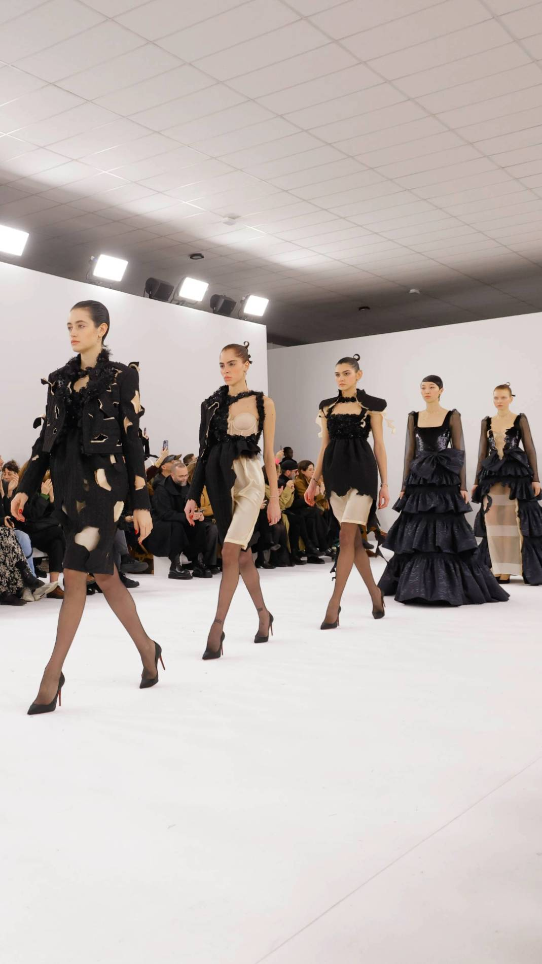 viktor rolf website fashion images