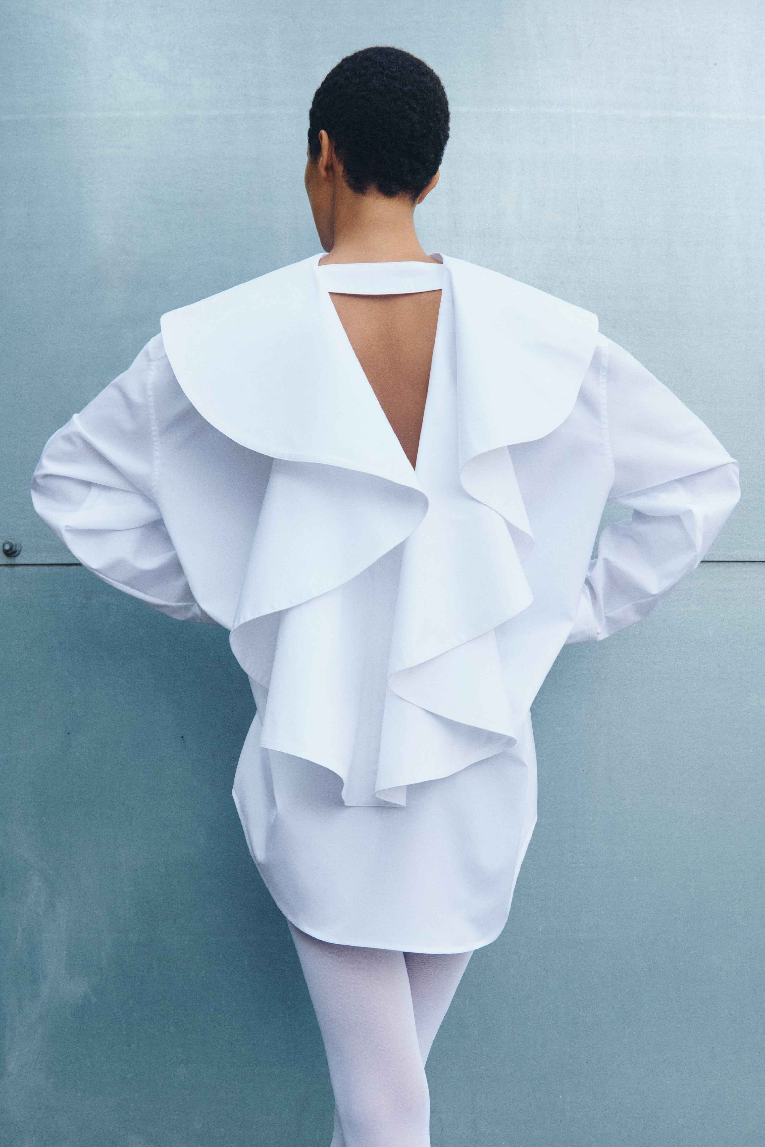 BLOUSE MET VOLANTDETAIL