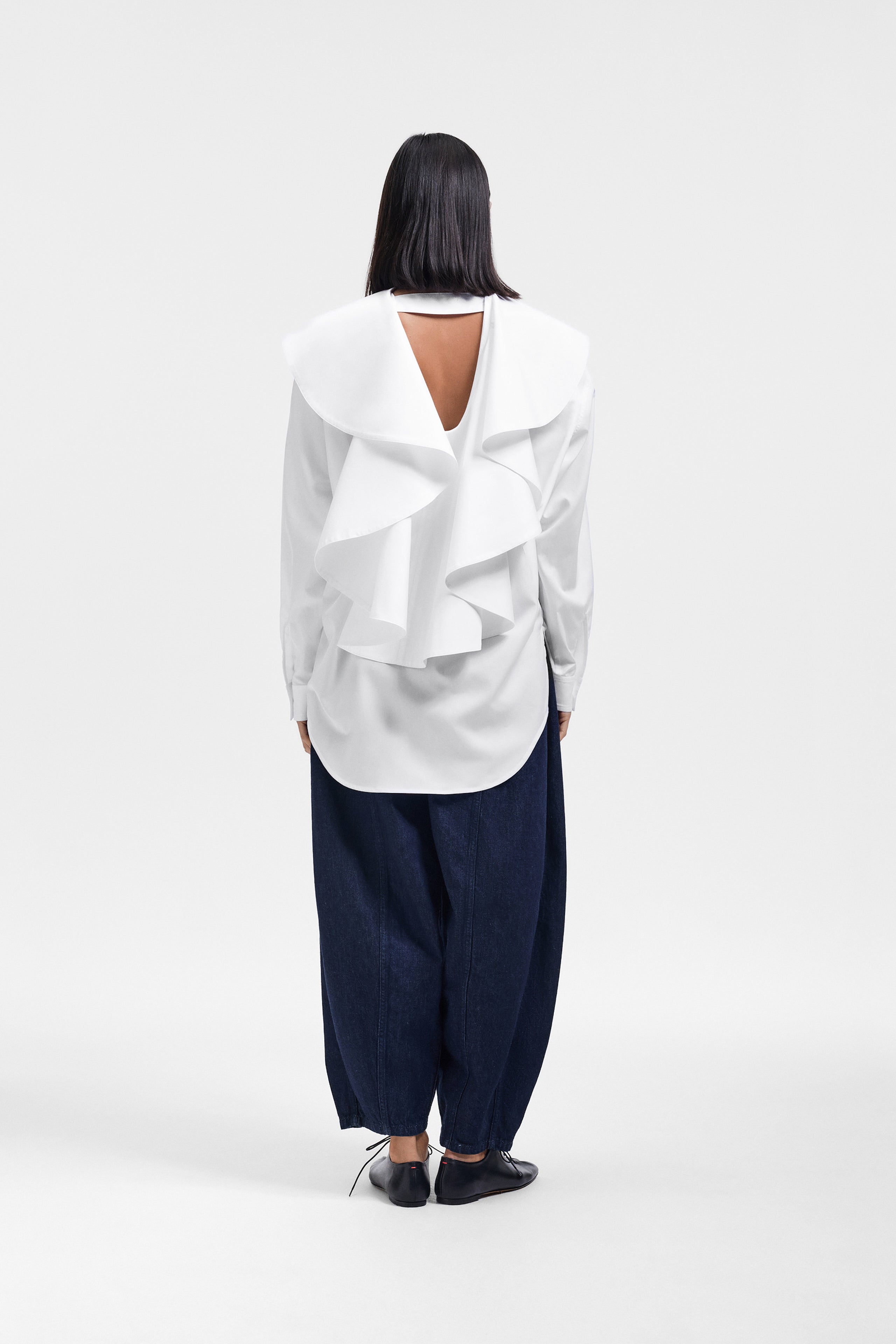BLOUSE MET VOLANTDETAIL