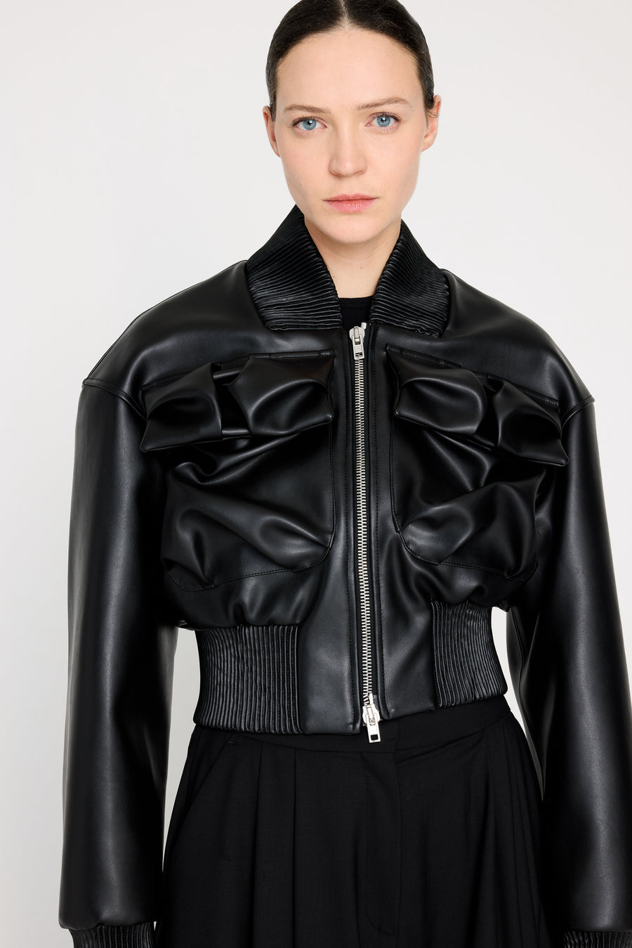 PLEATED POCKET JACKET