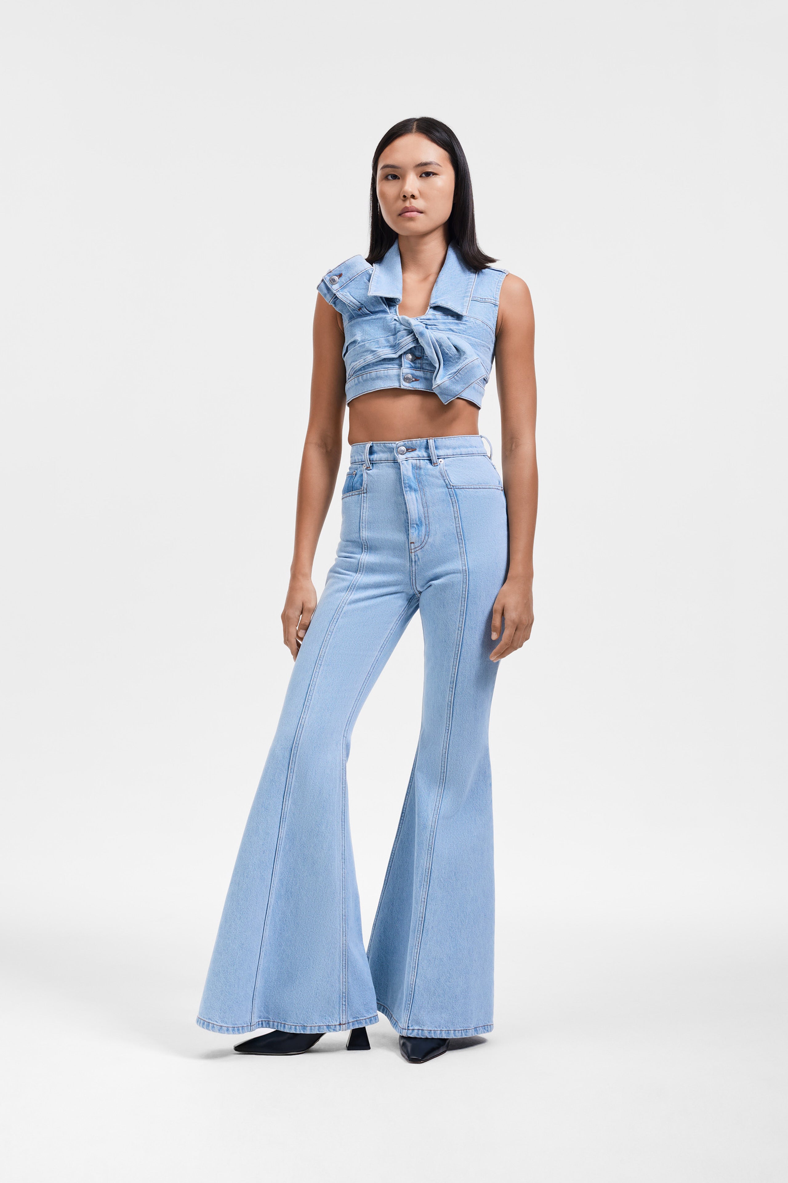 BOOTLEG DENIM JEANS