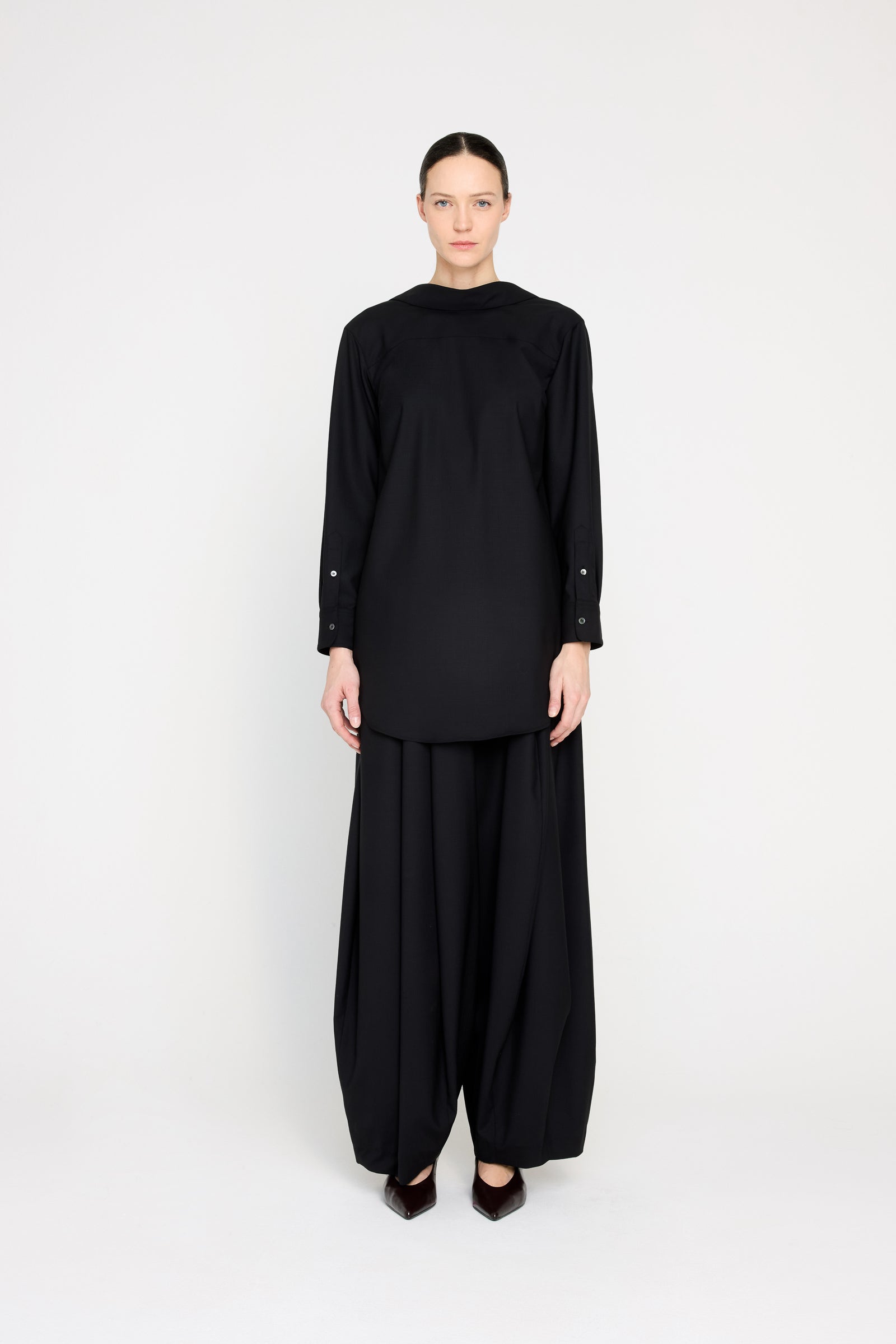 ACHTERWAARTS GEDRAGEN SHIRT TUNIEK