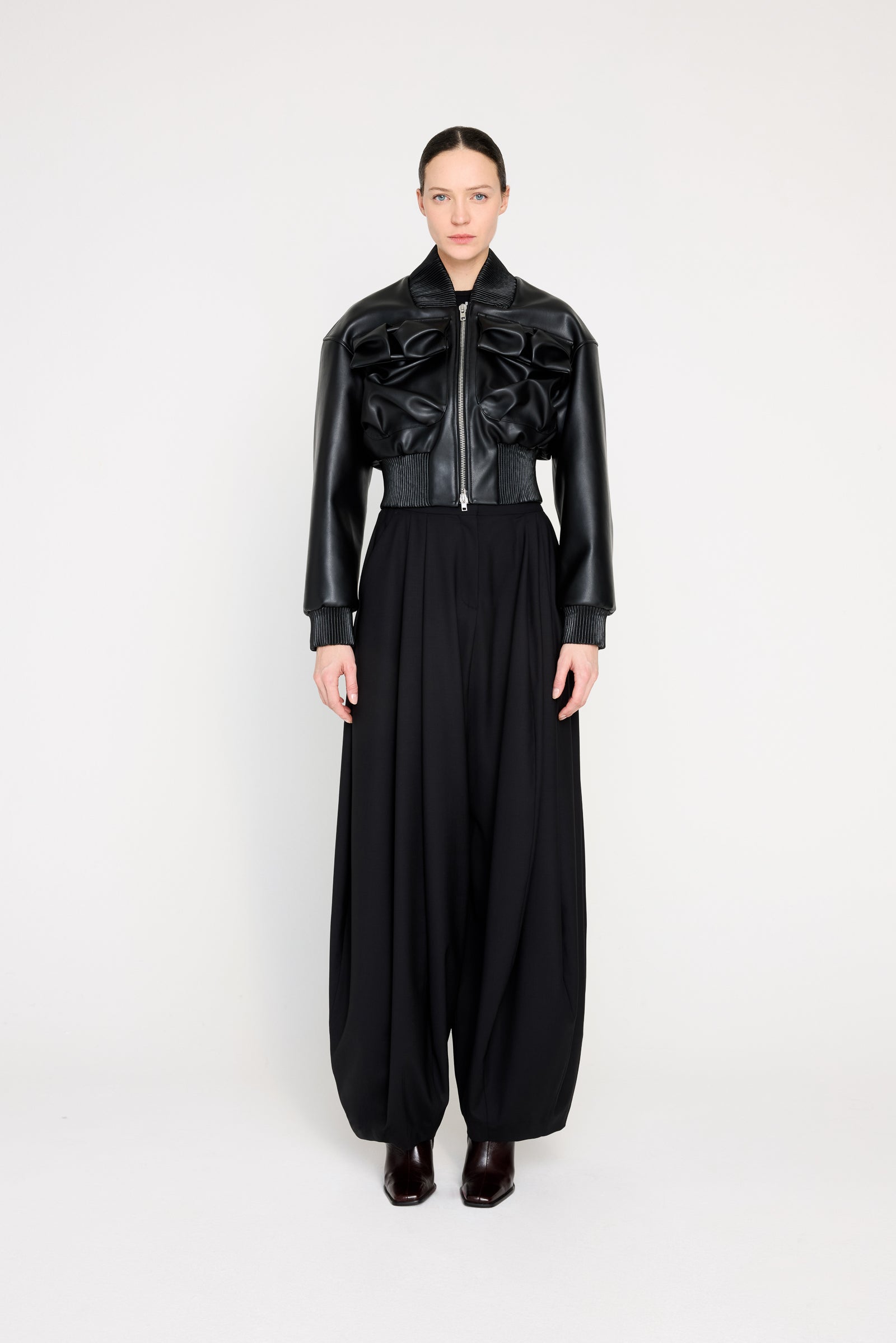 PLEATED POCKET JACKET