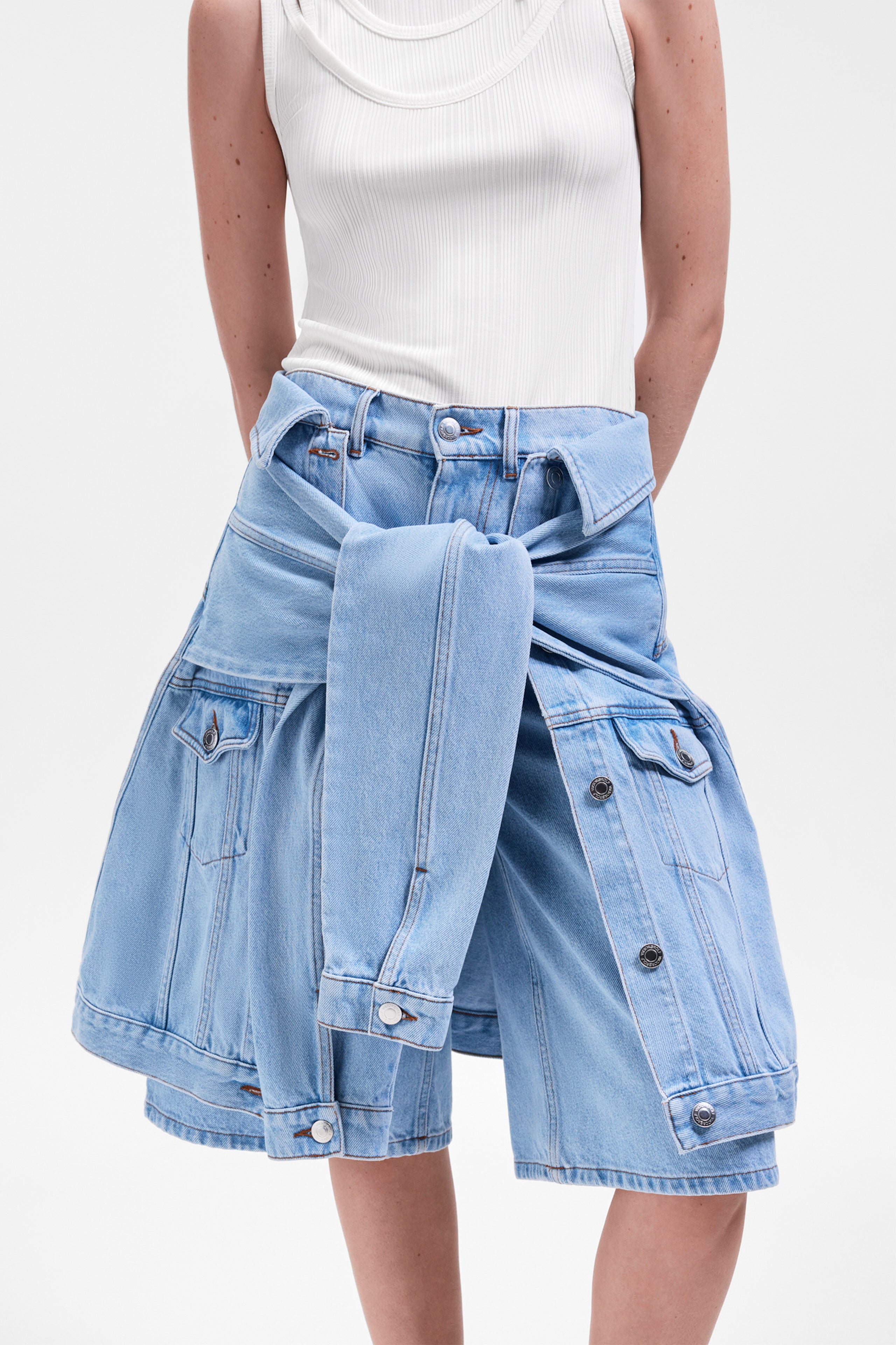 SLEEVE TIE DENIM SHORTS