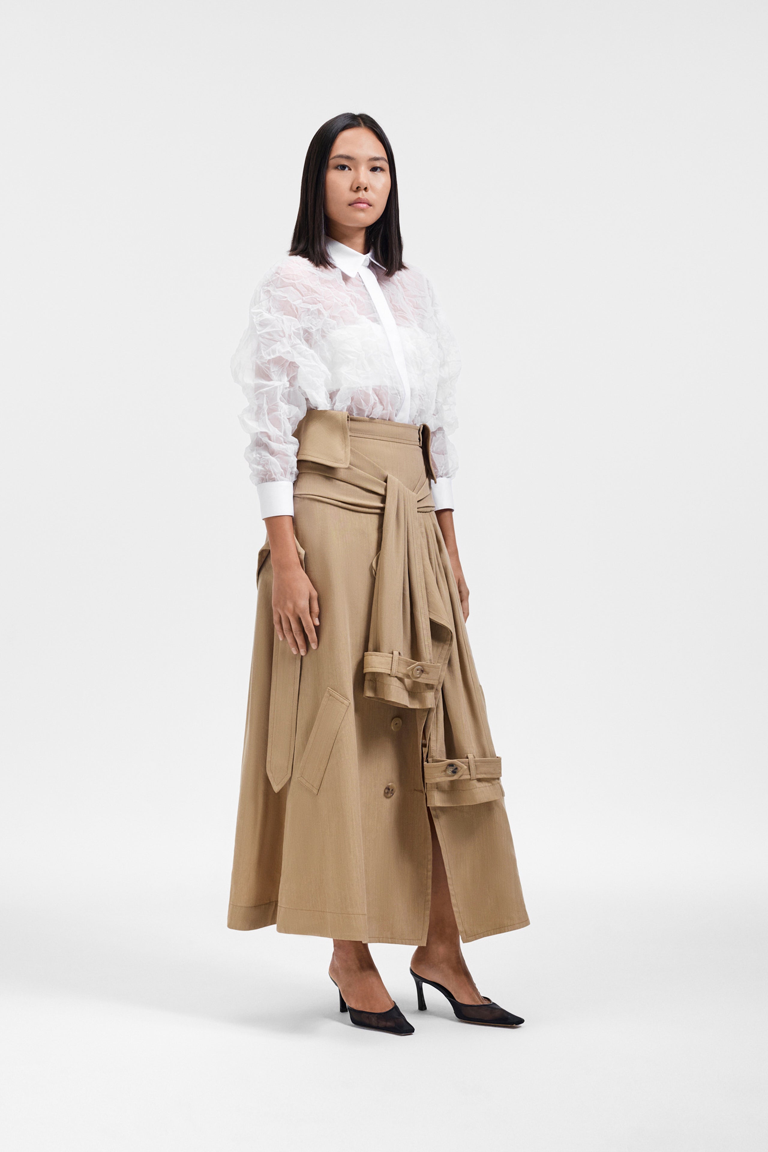 MIDIROK MET GEKNOOPTE MOUWEN