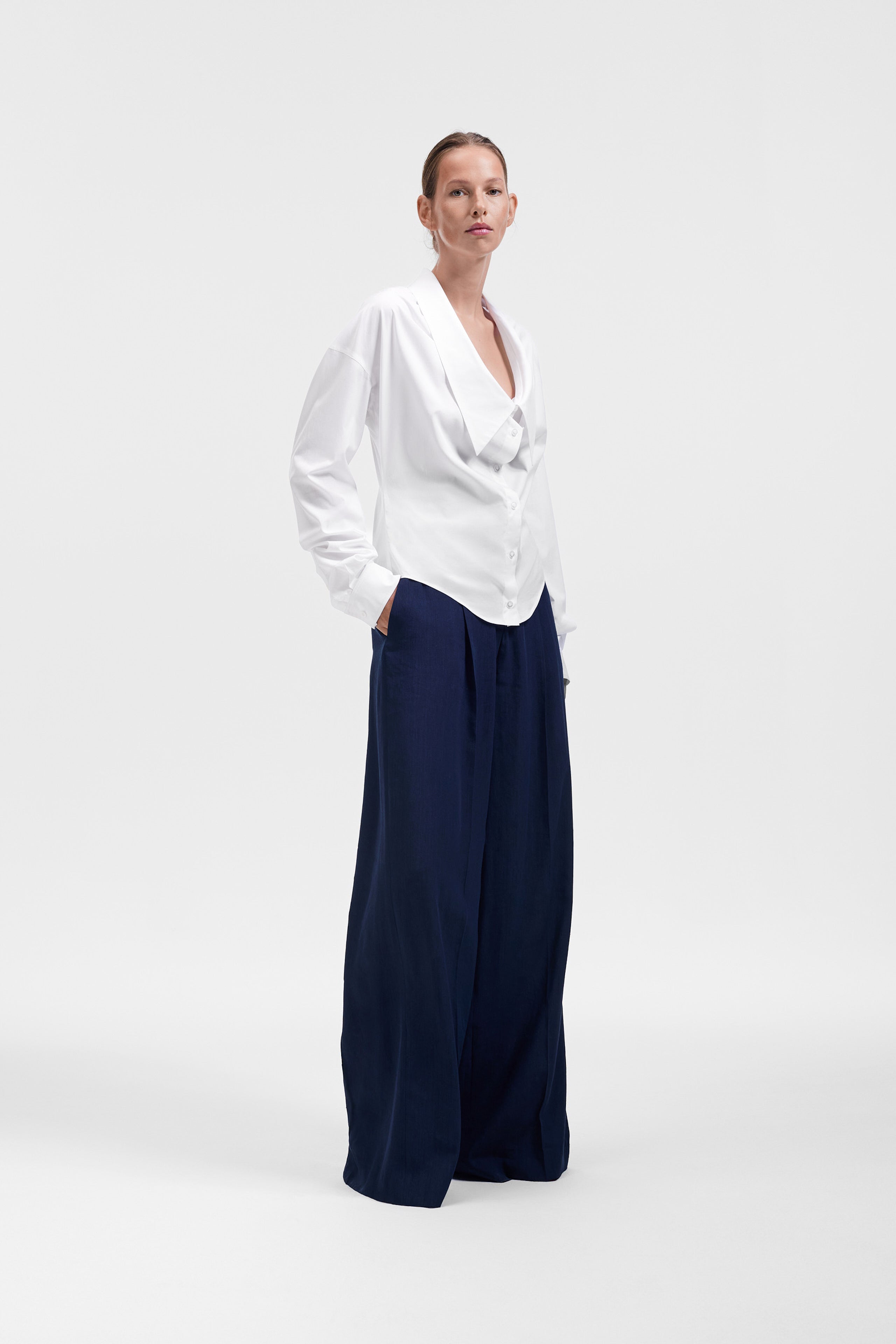 DRAGGED NECK POPLIN SHIRT