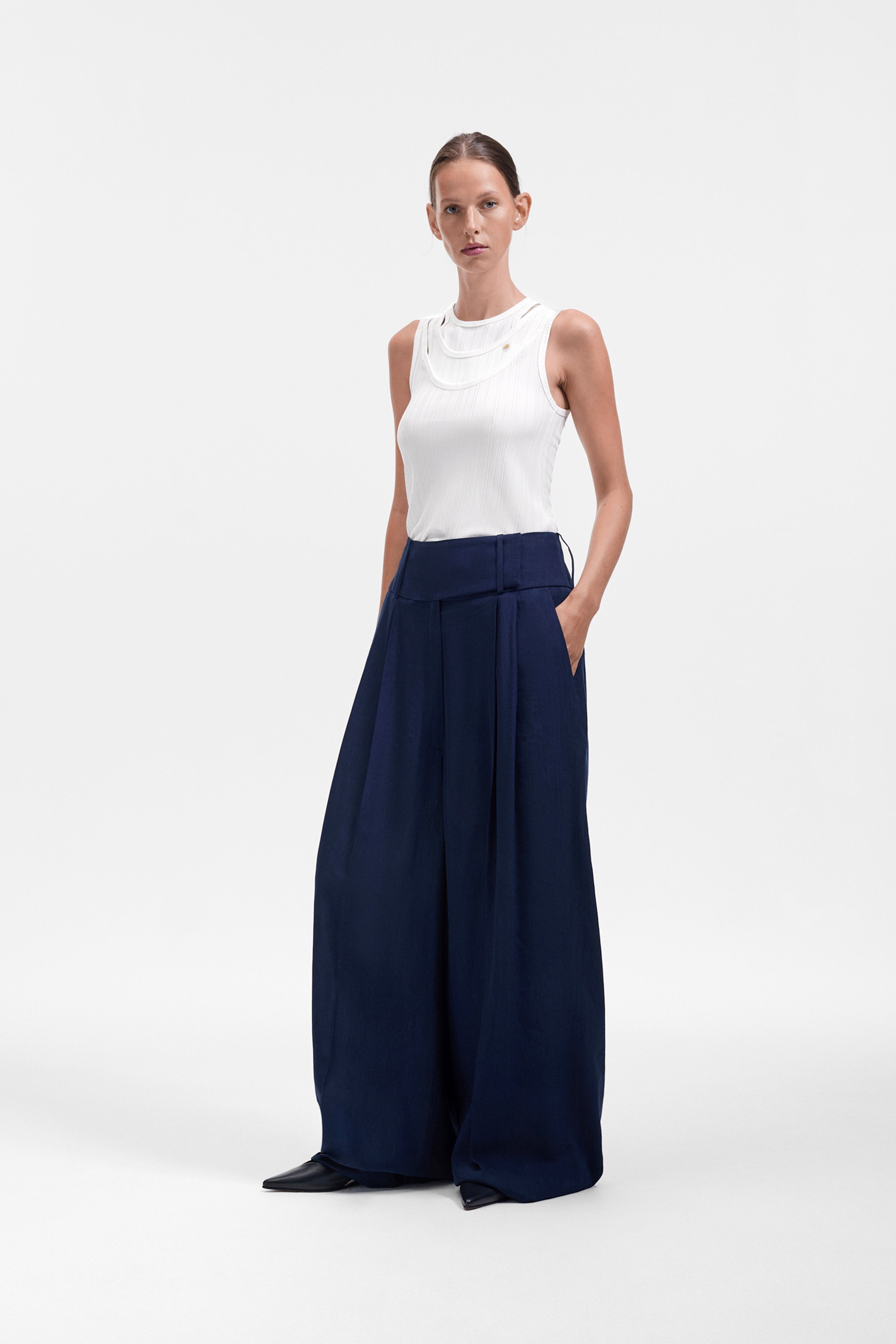 MULTI-LAYERED TANK TOP