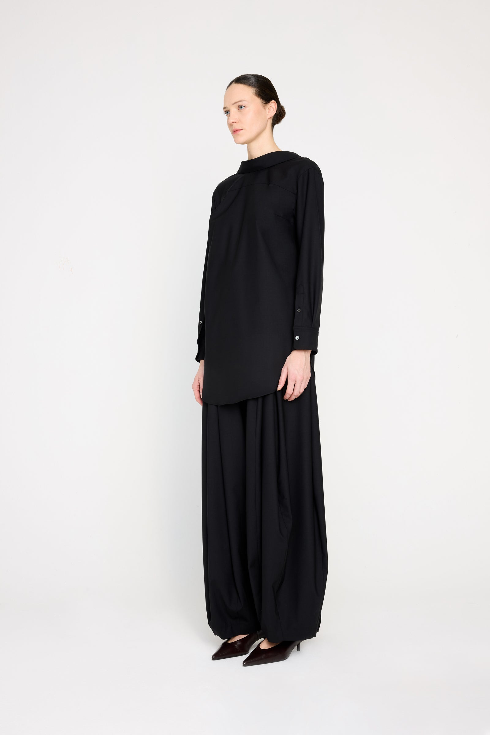 ACHTERWAARTS GEDRAGEN SHIRT TUNIEK