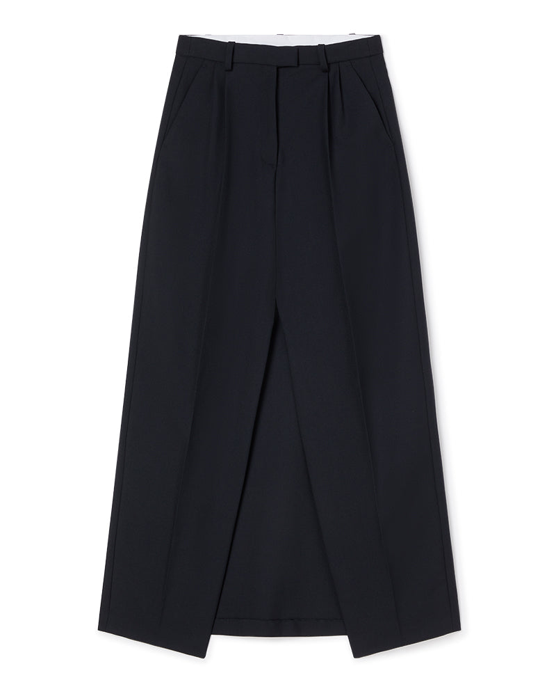Elegant tailored black culottes featuring a discreet front pleat and subtle belt loops, crafted from soft wool-blend fabric.