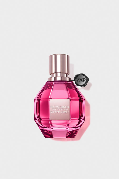 A new carnal and sensual addition to the flowerbomb fragrance family