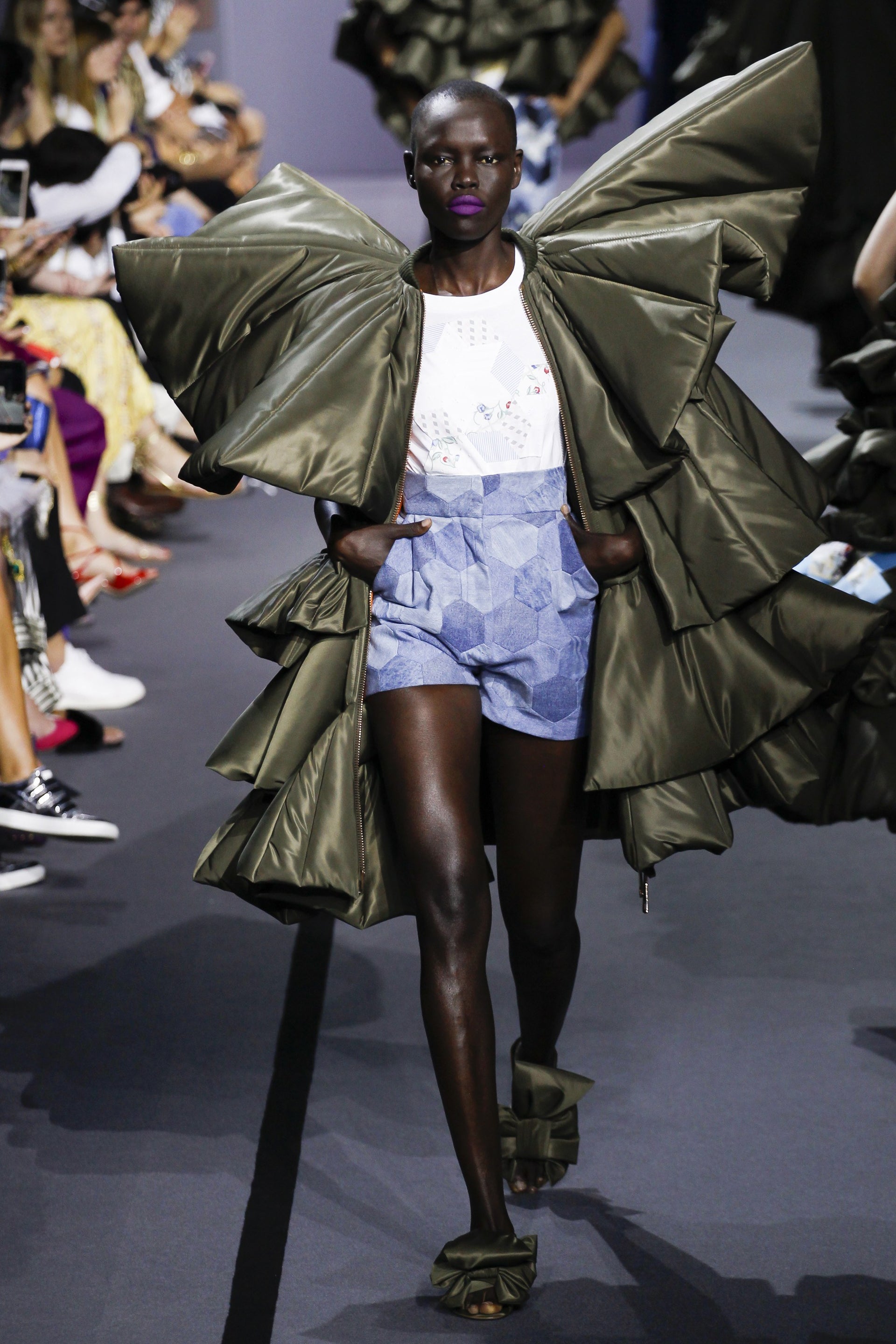 viktor & rolf fashion website image