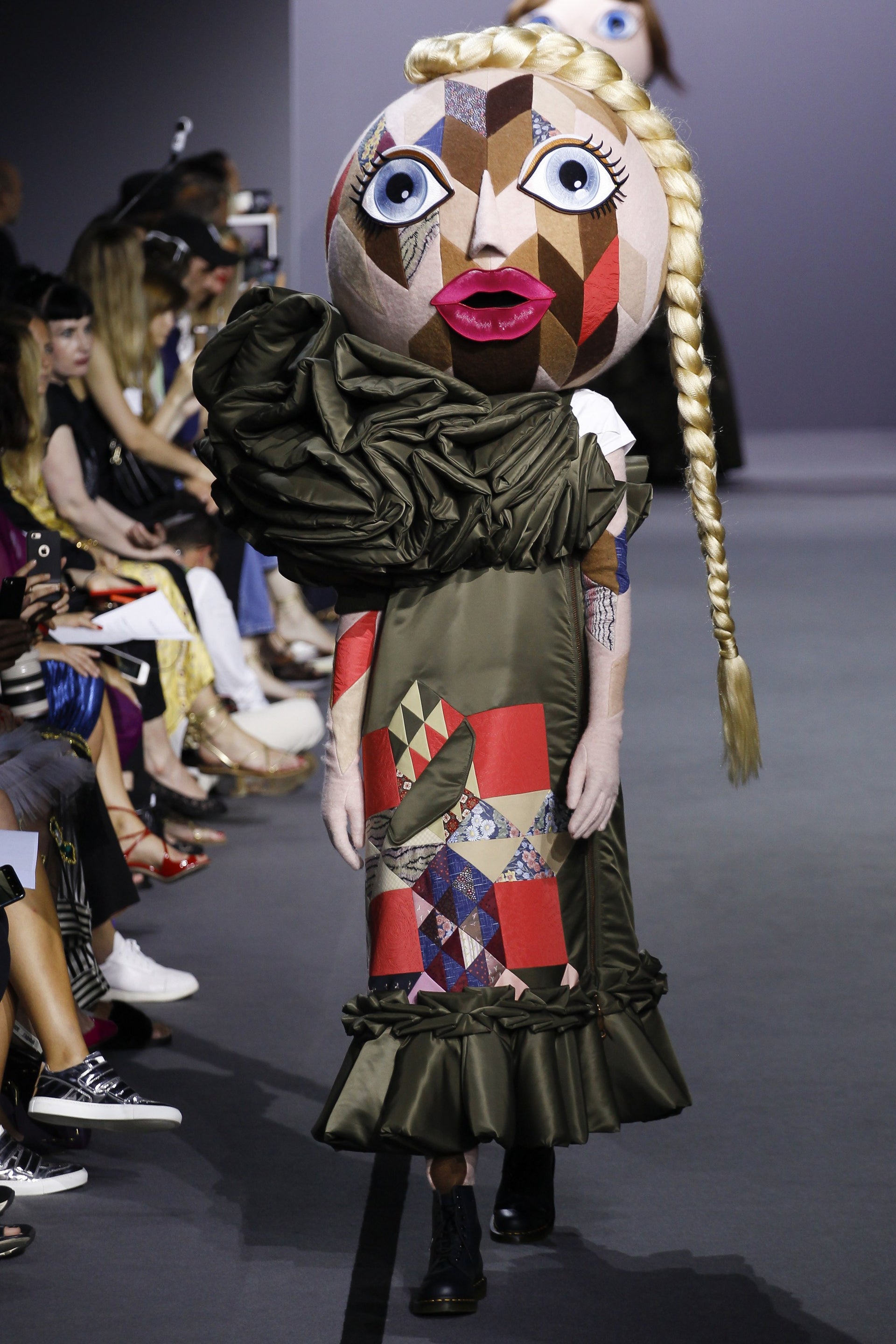viktor & rolf fashion website image