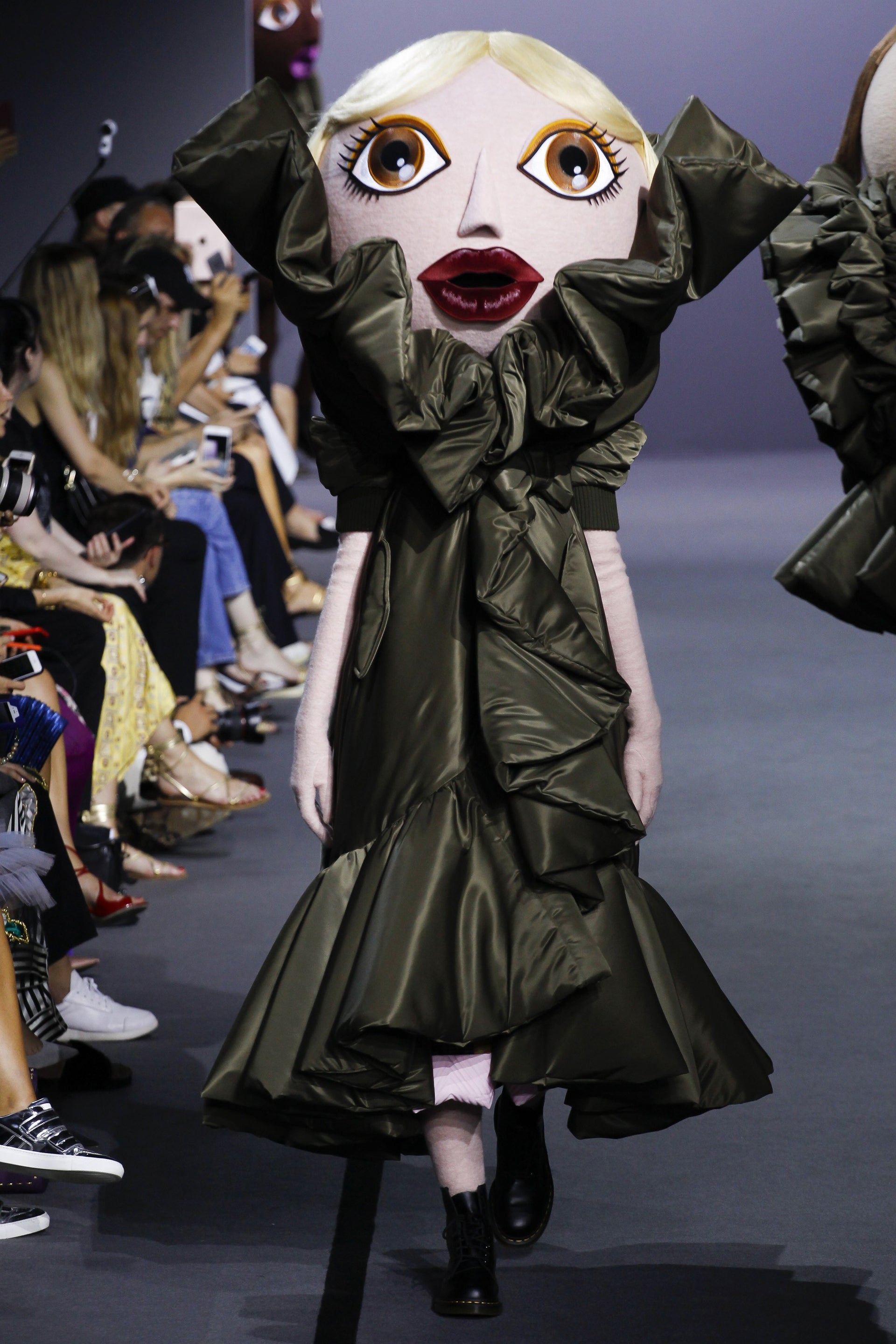 viktor & rolf fashion website image