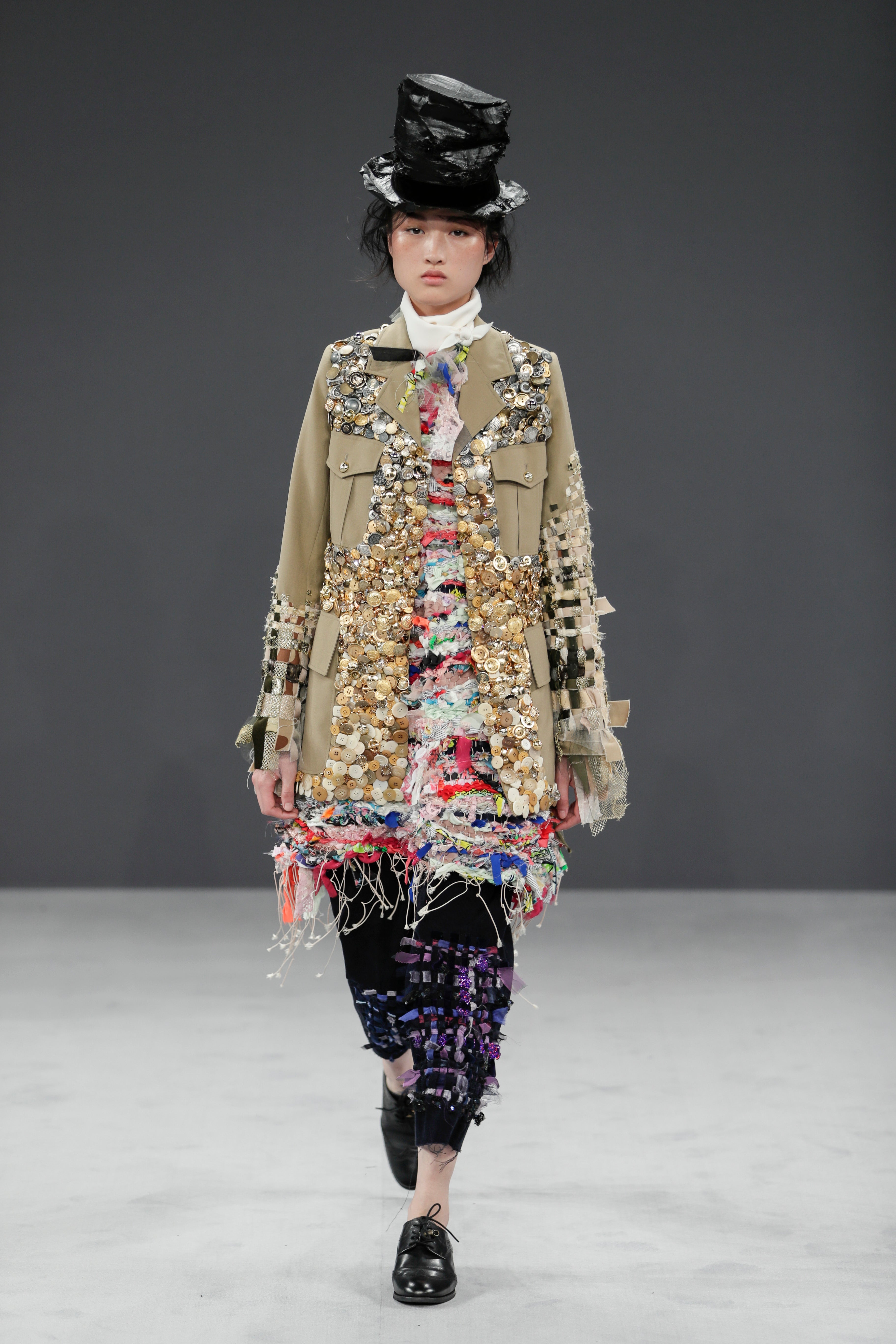 Haute Couture Lookbook AW16 | Viktor&Rolf