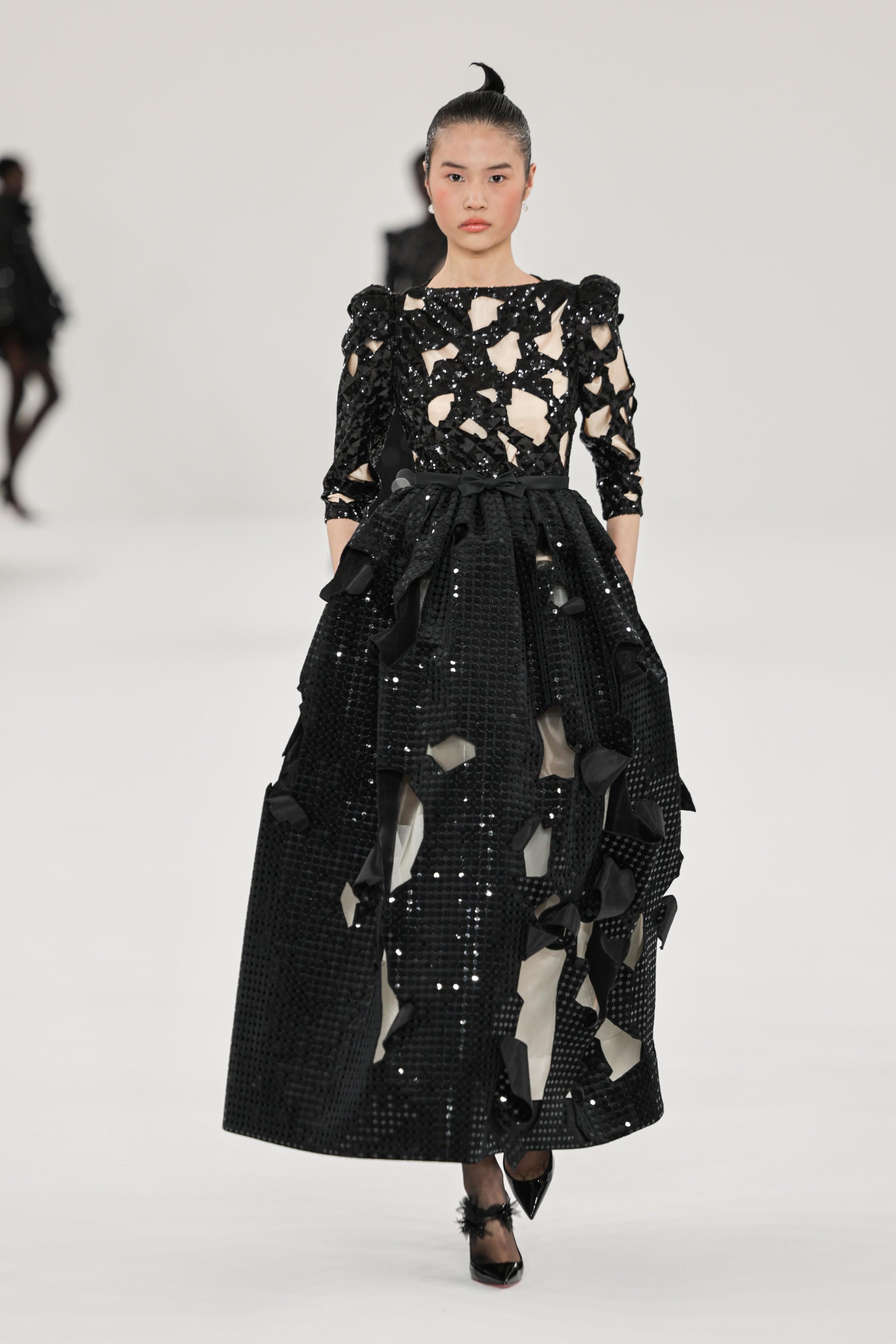 viktor and rolf cut out dresses Haute Couture Lookbook SS19