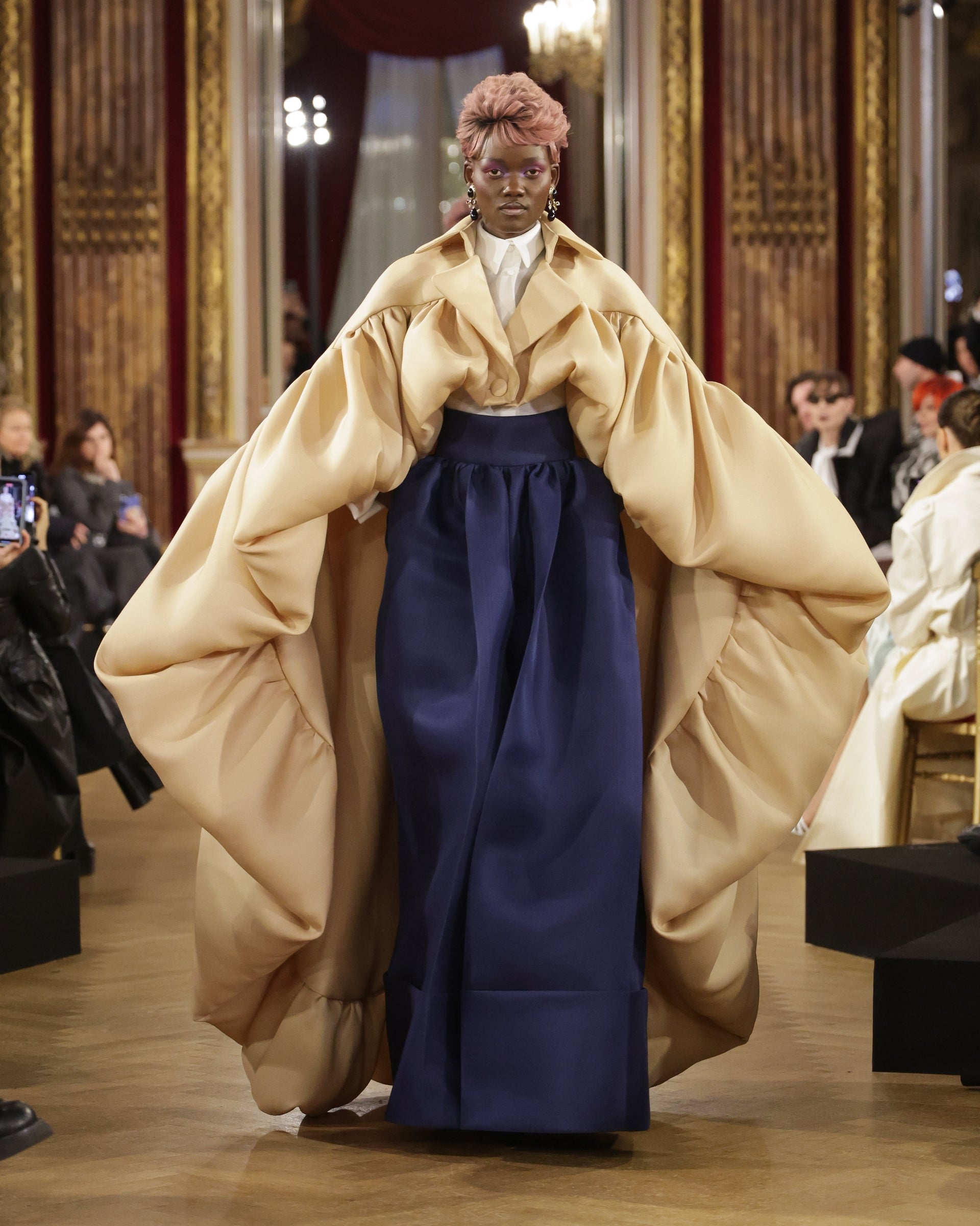 Viktor&Rolf | Avant-Garde Luxury Fashion House | Designer Clothing