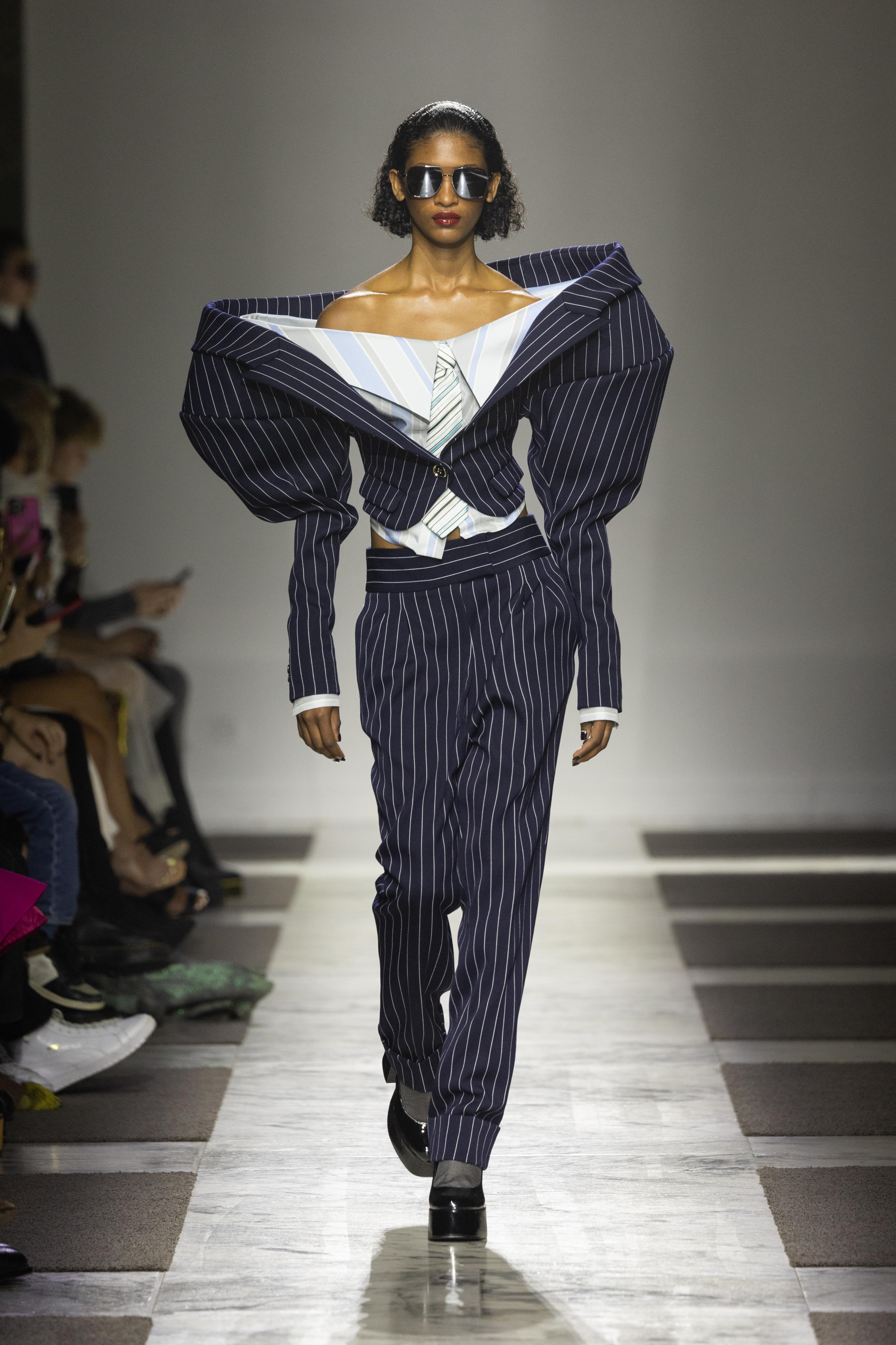 Haute Couture Lookbook AW22 | Viktor&Rolf Haute Couture Lookbook AW22 | Viktor&Rolf