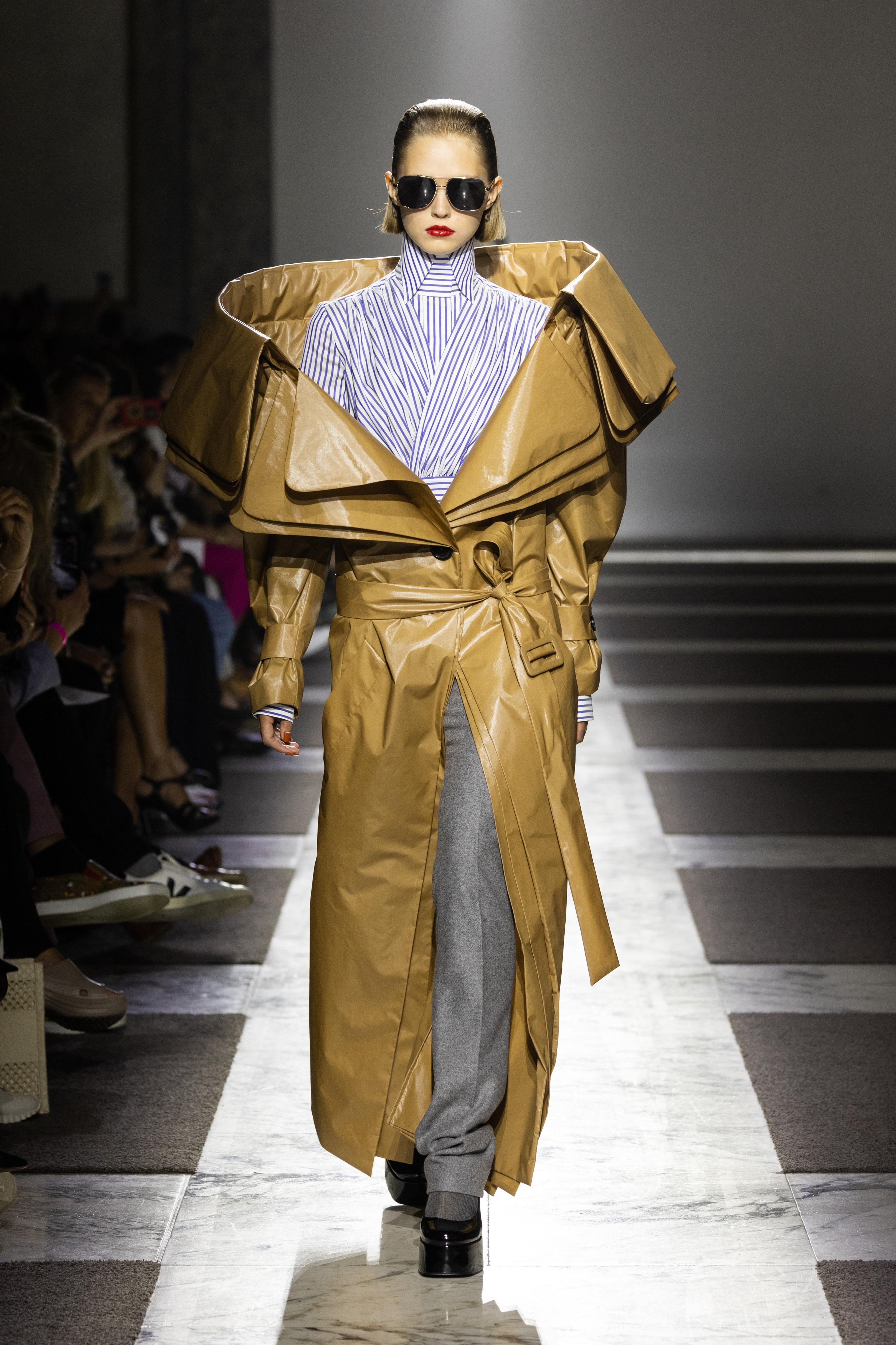 Haute Couture Lookbook AW22 | Viktor&Rolf