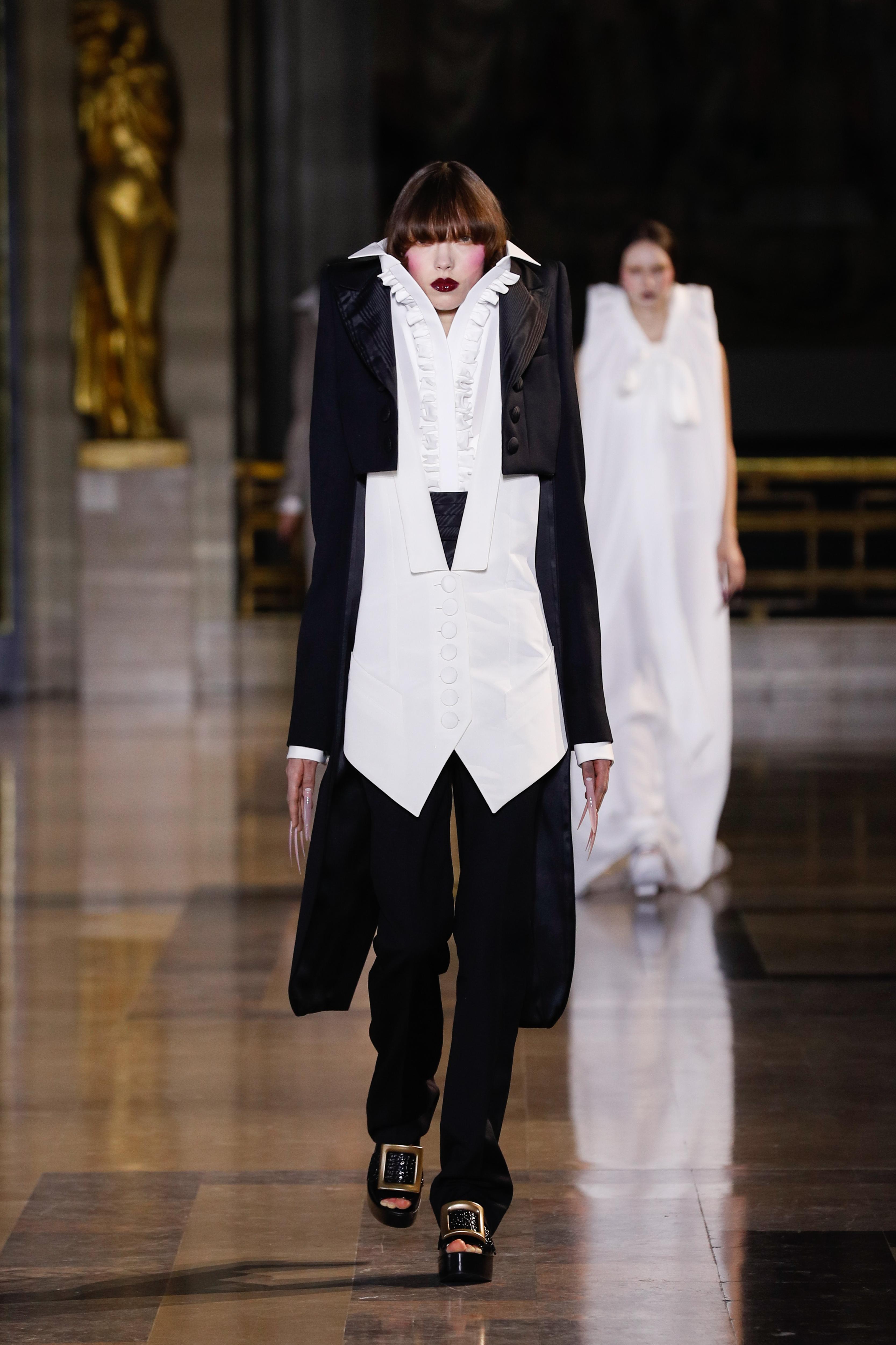 Haute Couture Lookbook SS22 | Viktor&Rolf