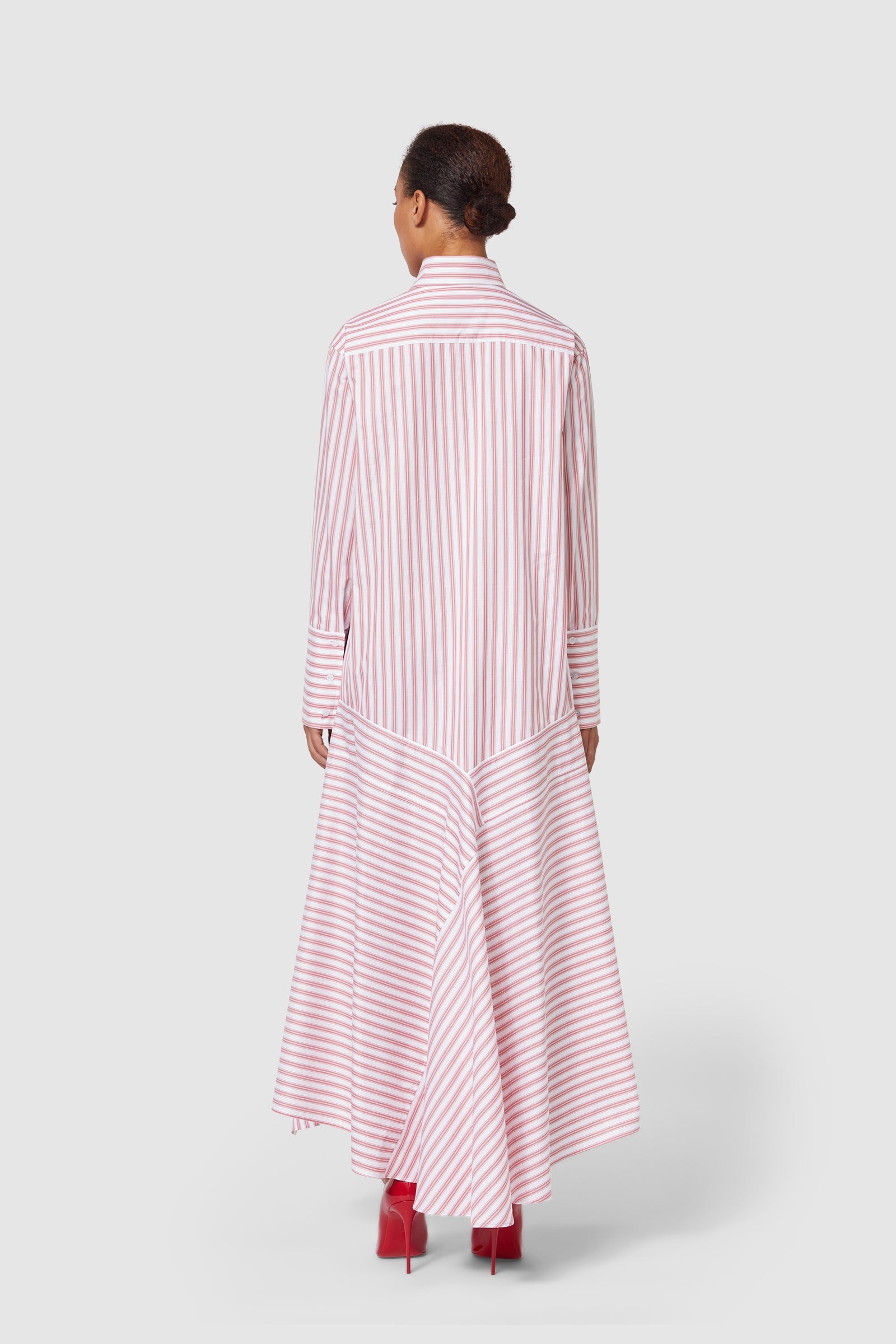 Explore Asymmetrical Elegance | Viktor&Rolf | Women's Explore Asymmetrical Elegance | Viktor&Rolf | Women's