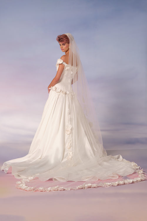 VRM480V - LACE PANSIES GARDEN VEIL