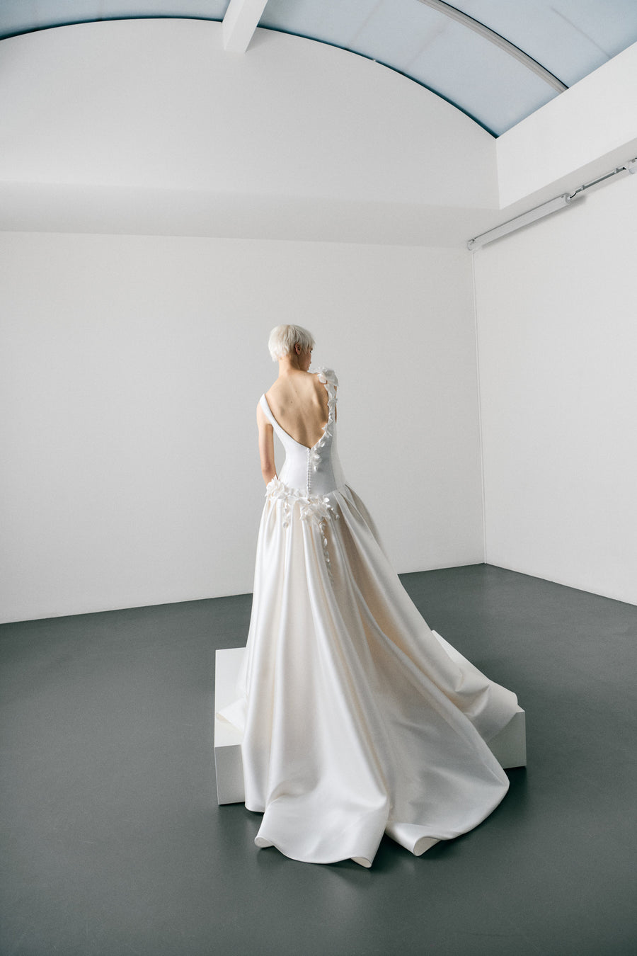 VRM502 - GLYCINE BLOOMS A-LINE GOWN