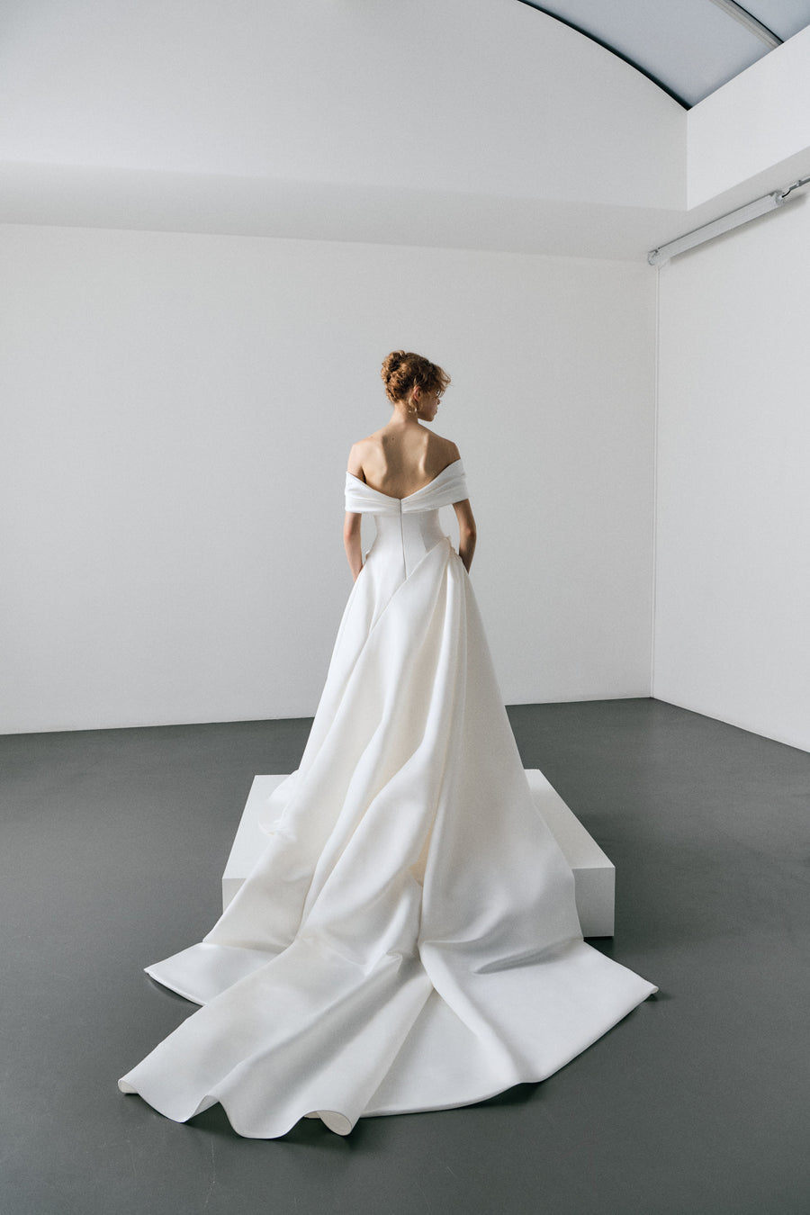 VRM516 - PORTRAIT ELEGANCE BRUIDSJURK
