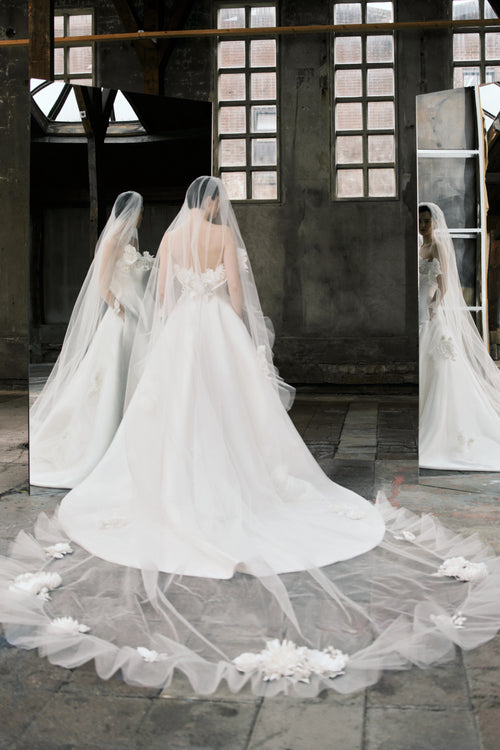 VRM543V - FLORAL DEVOTION SLUIER