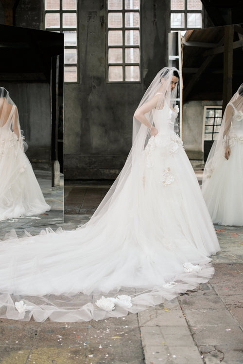 VRM543V - FLORAL DEVOTION SLUIER