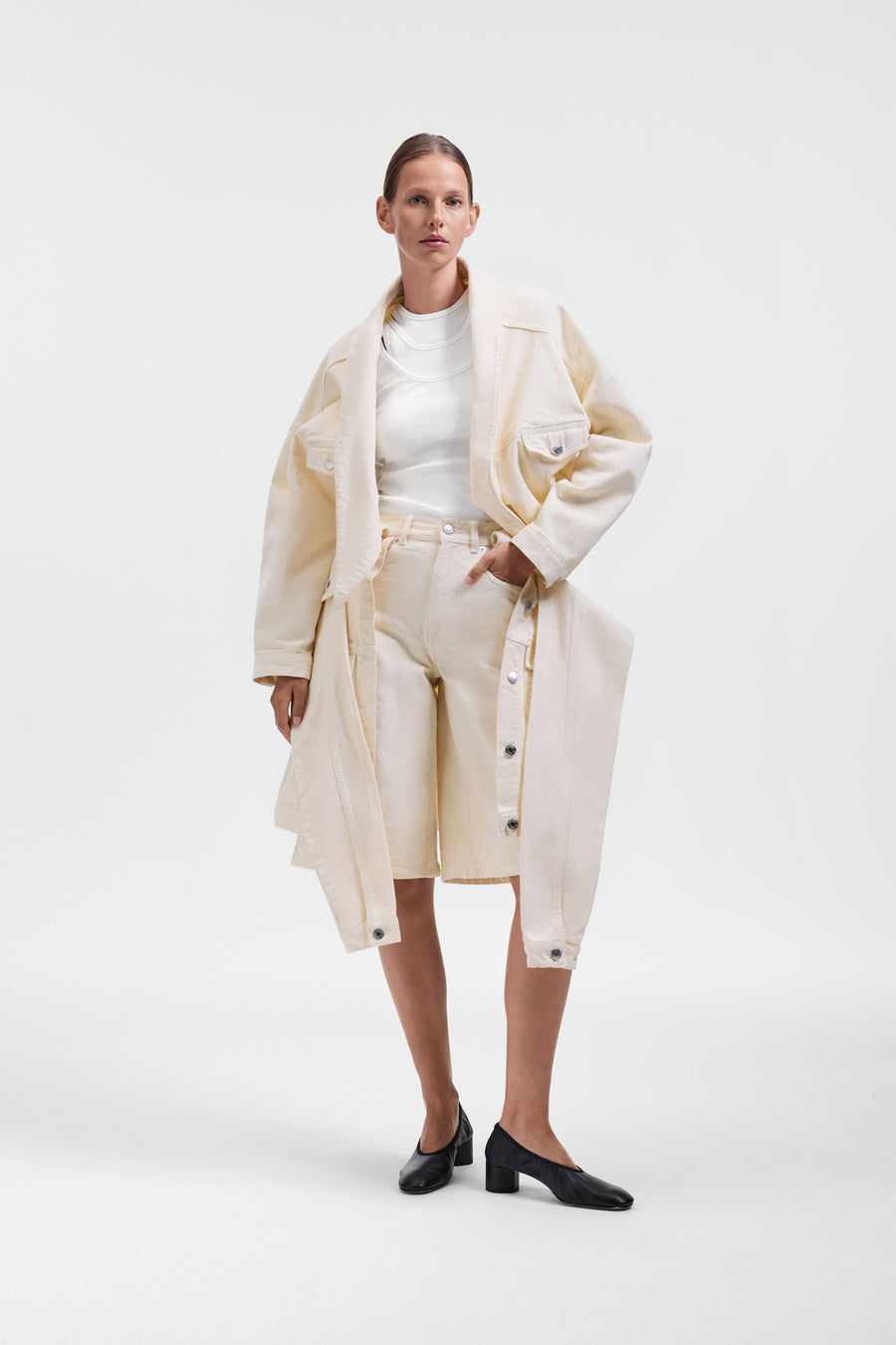 SLEEVE TIE DENIM SHORTS