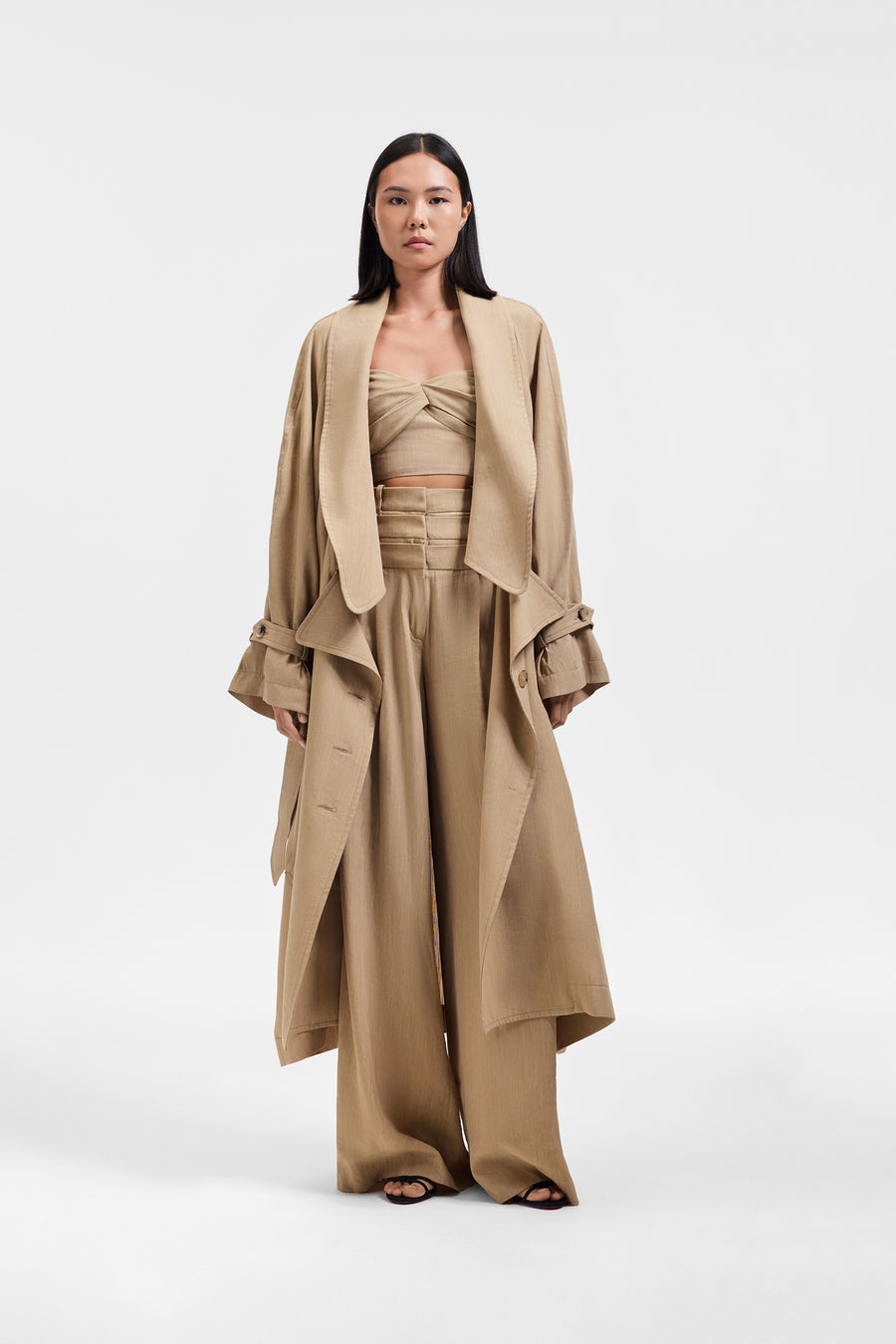 TRENCHCOAT MET LAGE HALSLIJN