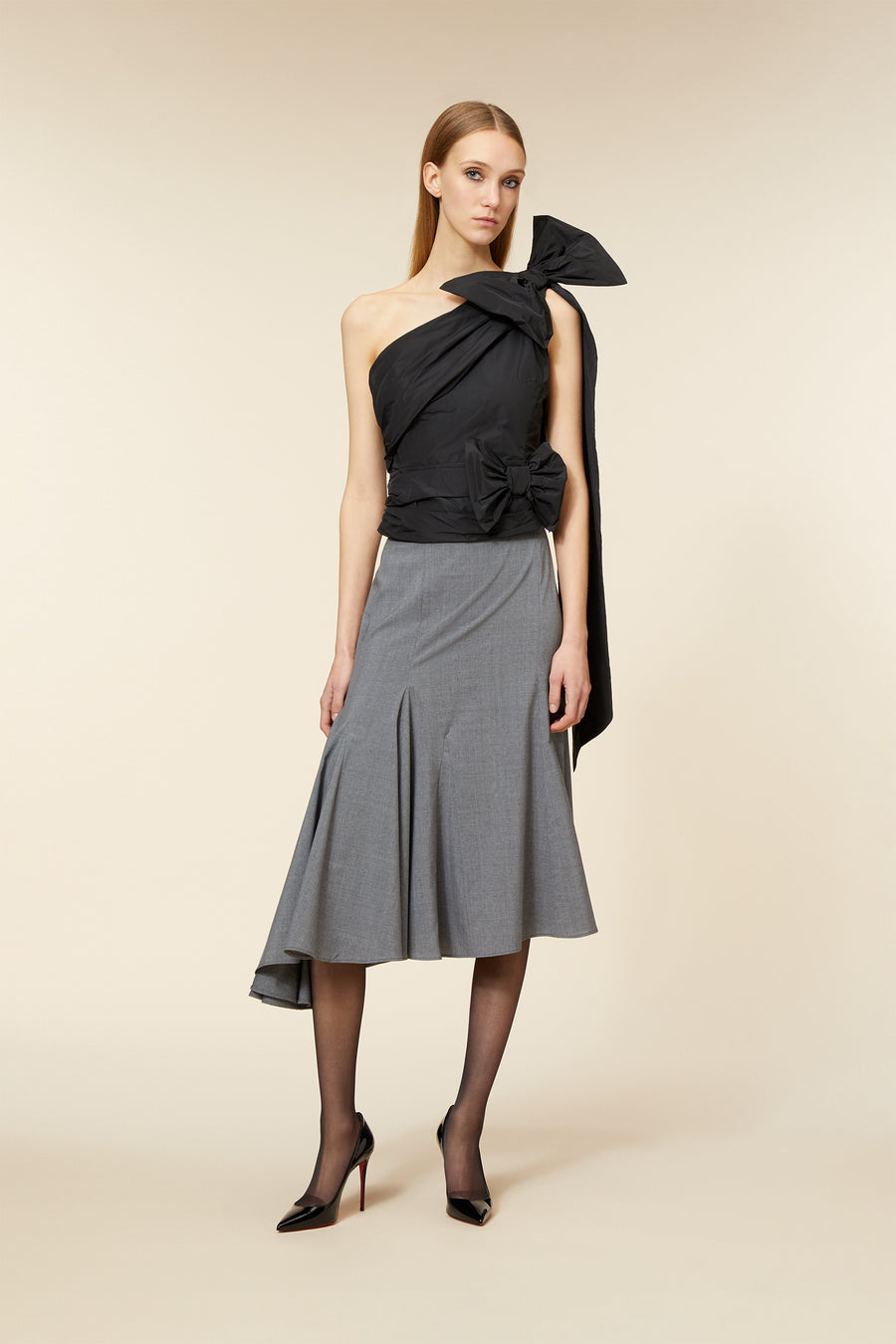 ONE-SHOULDER DRAPE BOW SHIRT