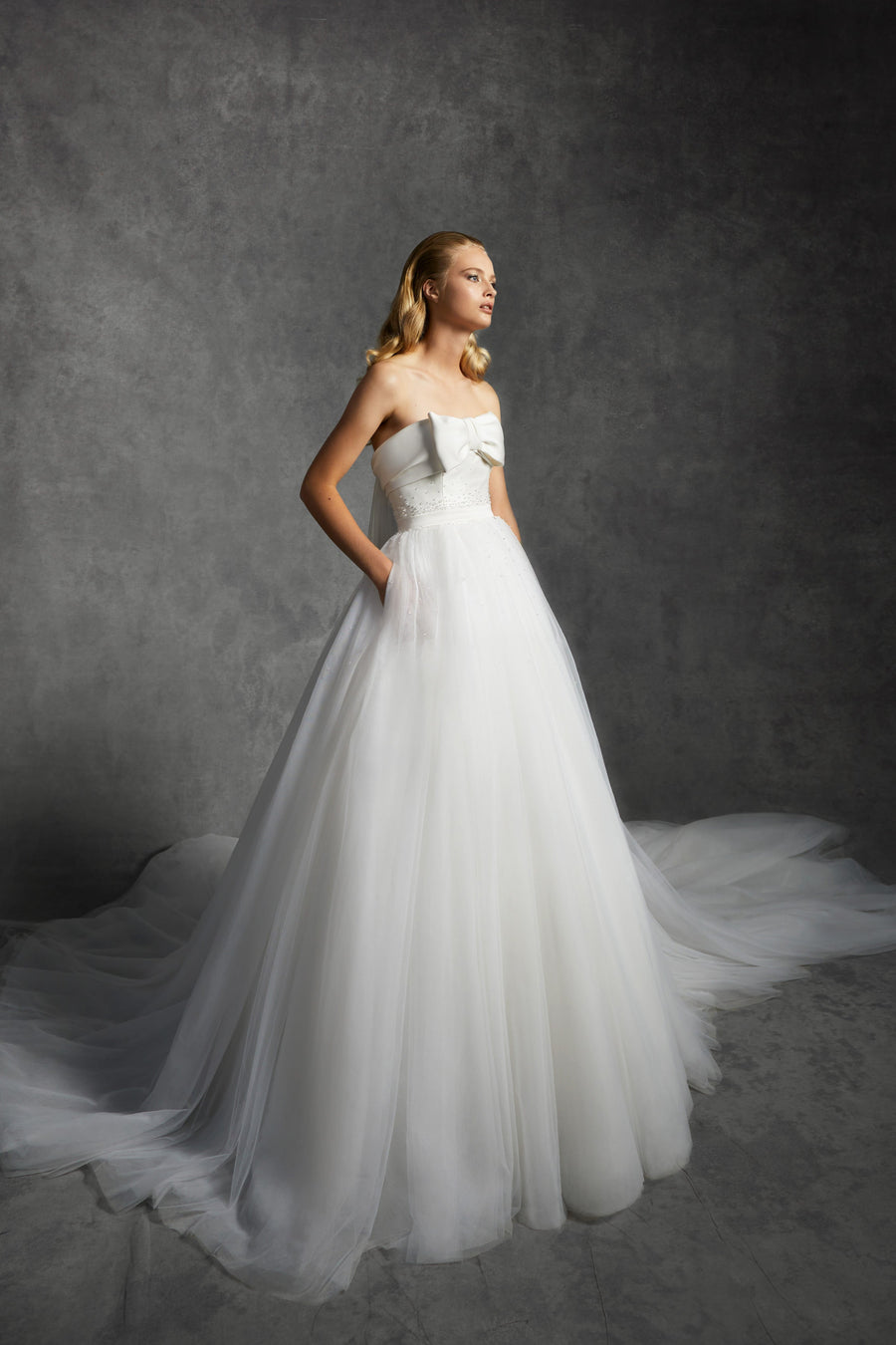 VRM358 - SOPHISTICATED BOW TULE JURK