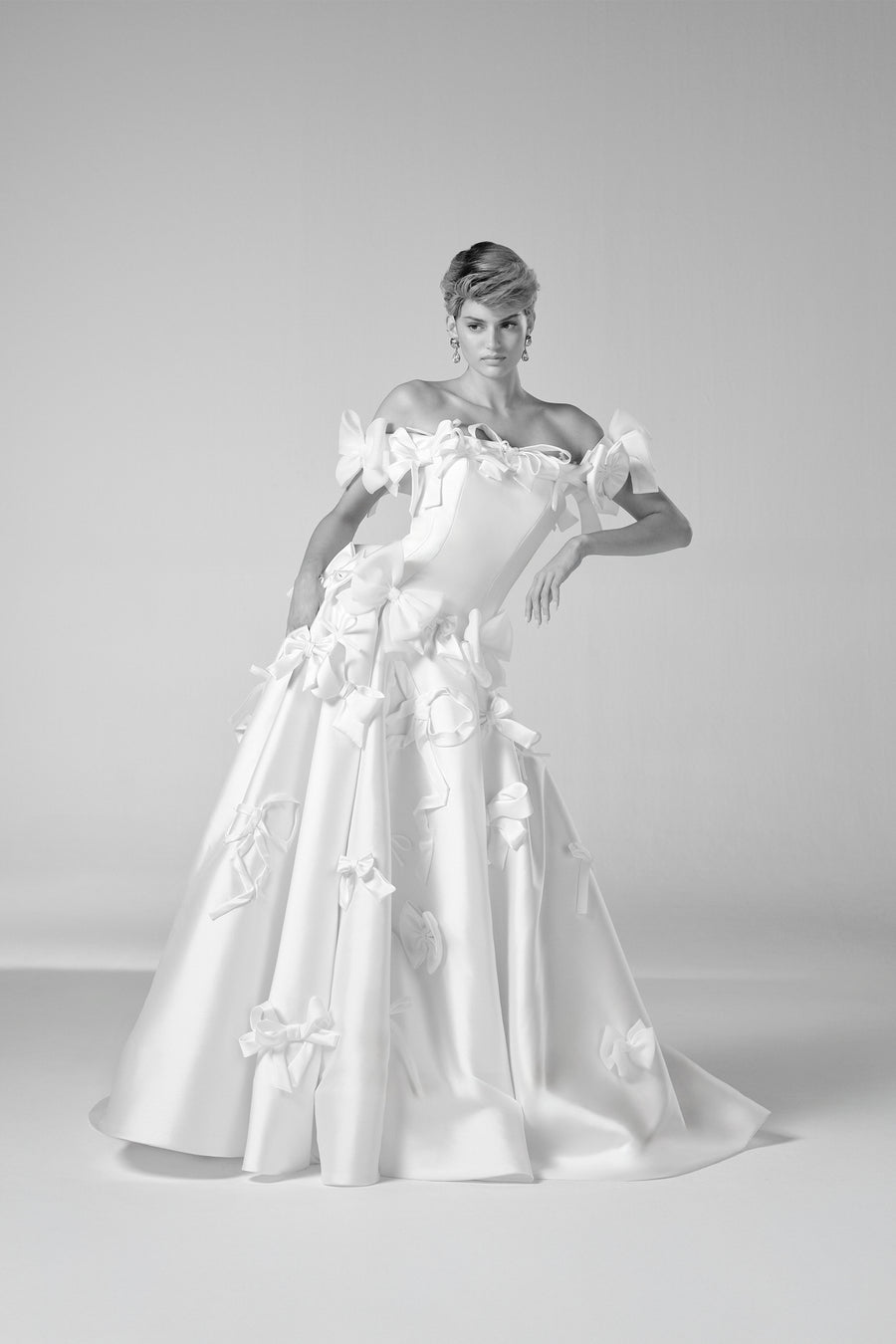 VRM475 - BOW ABUNDANCE GOWN