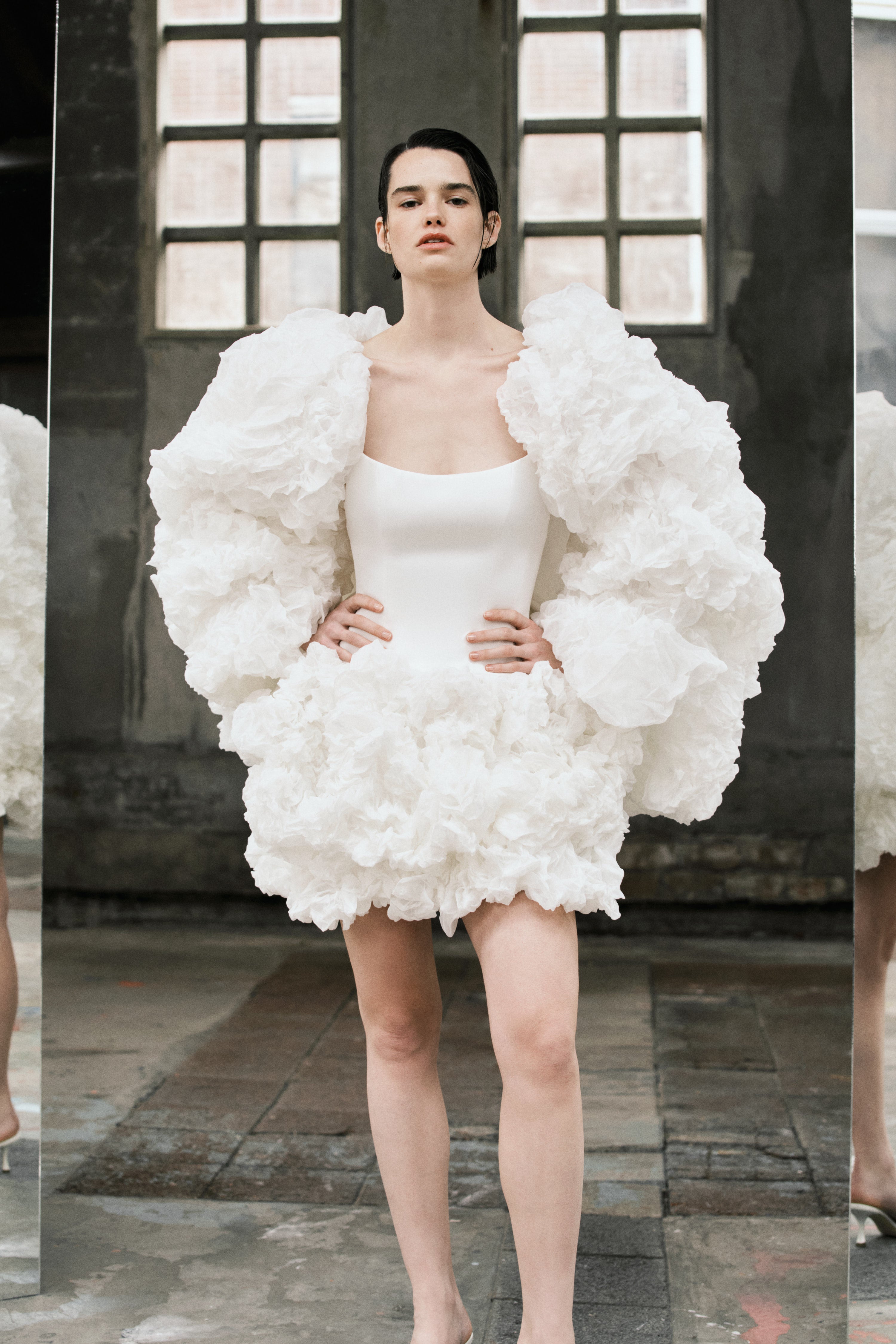 VRM111 SATIN FLOWER APPLIQUE MINI Viktor&Rolf