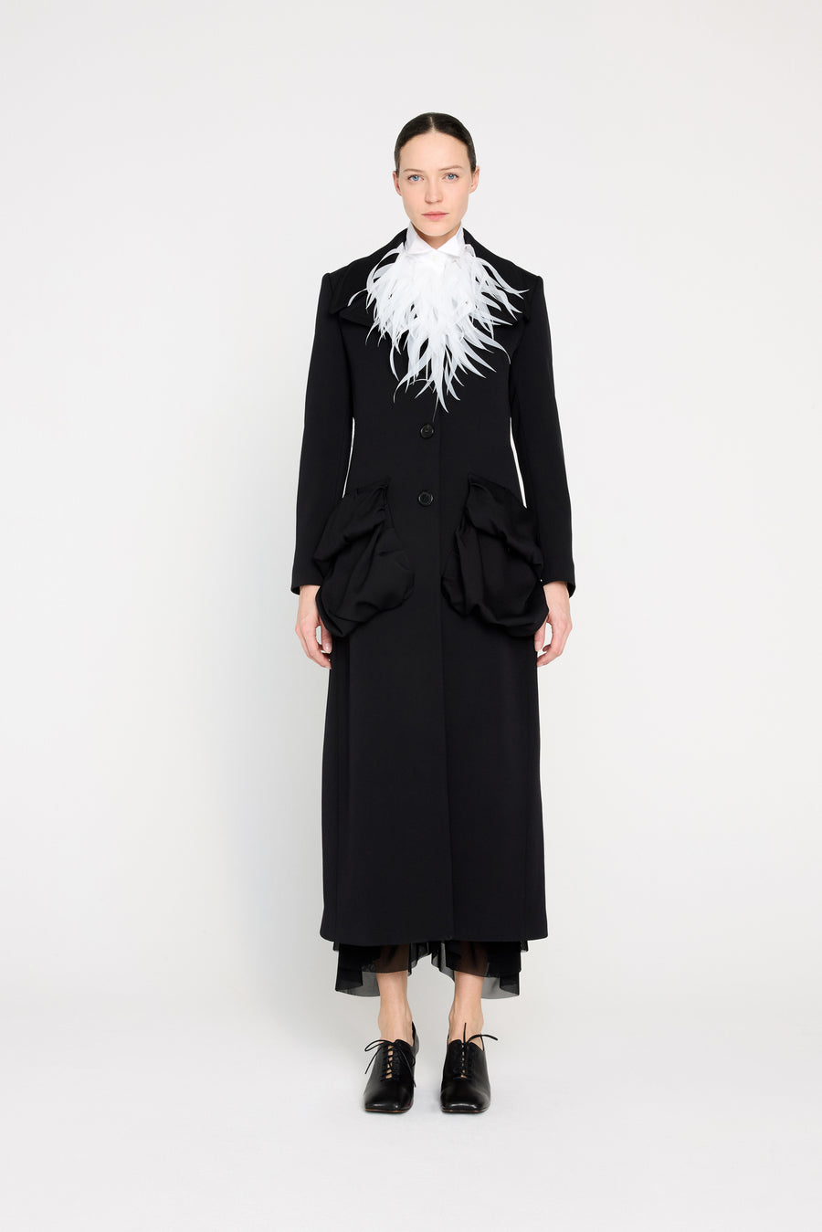 PLEATED POCKETS WOOL COAT