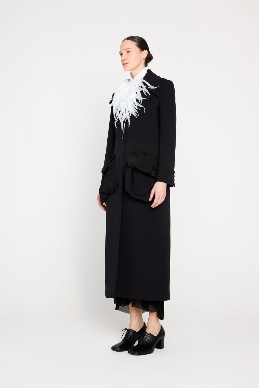 PLEATED POCKETS WOOL COAT