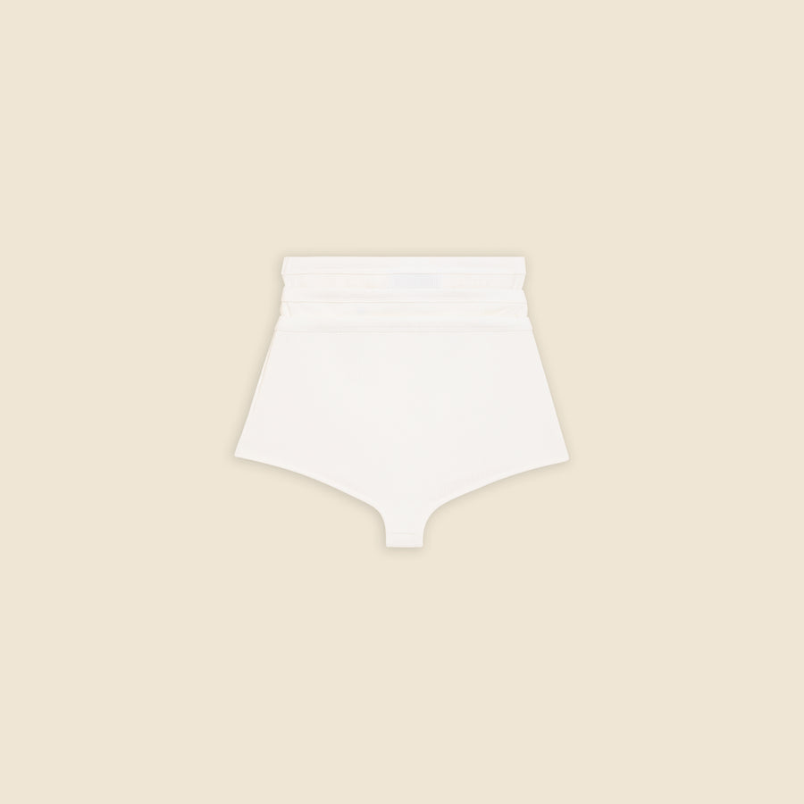 GELAAGDE HOT PANTS