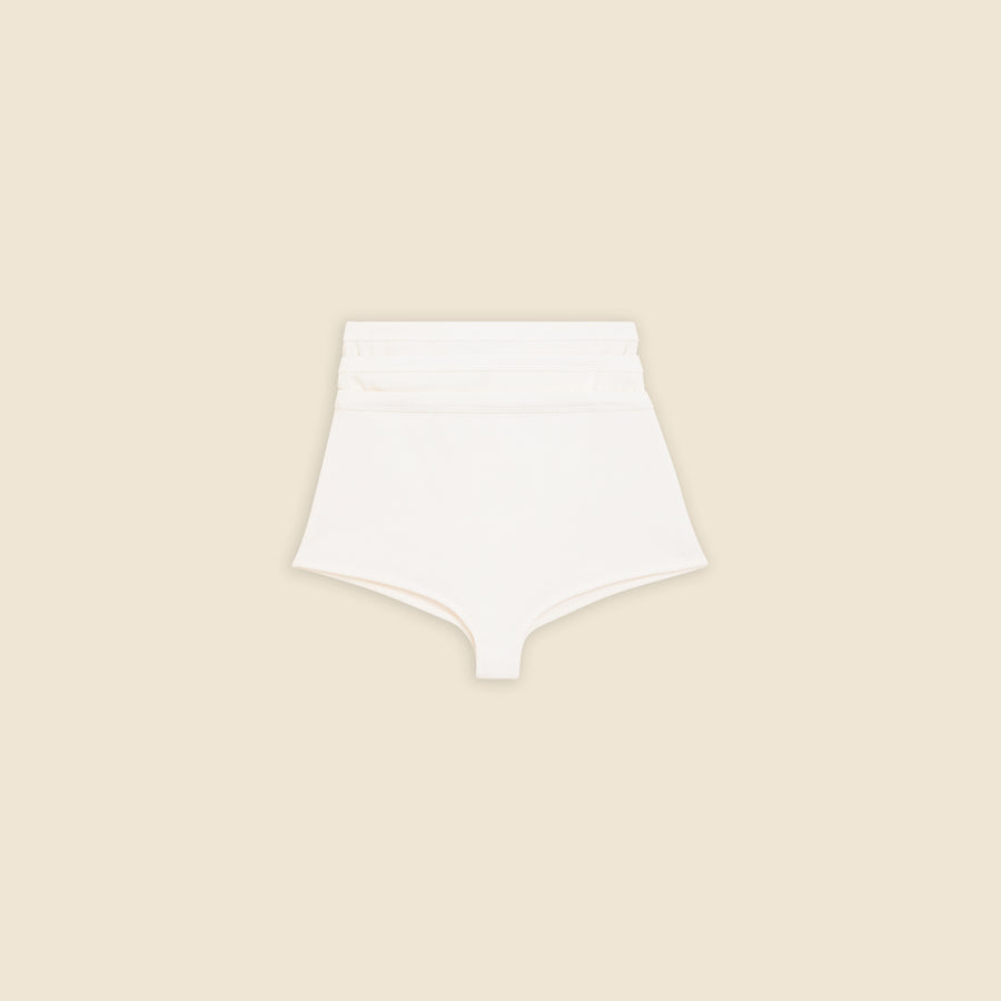 GELAAGDE HOT PANTS