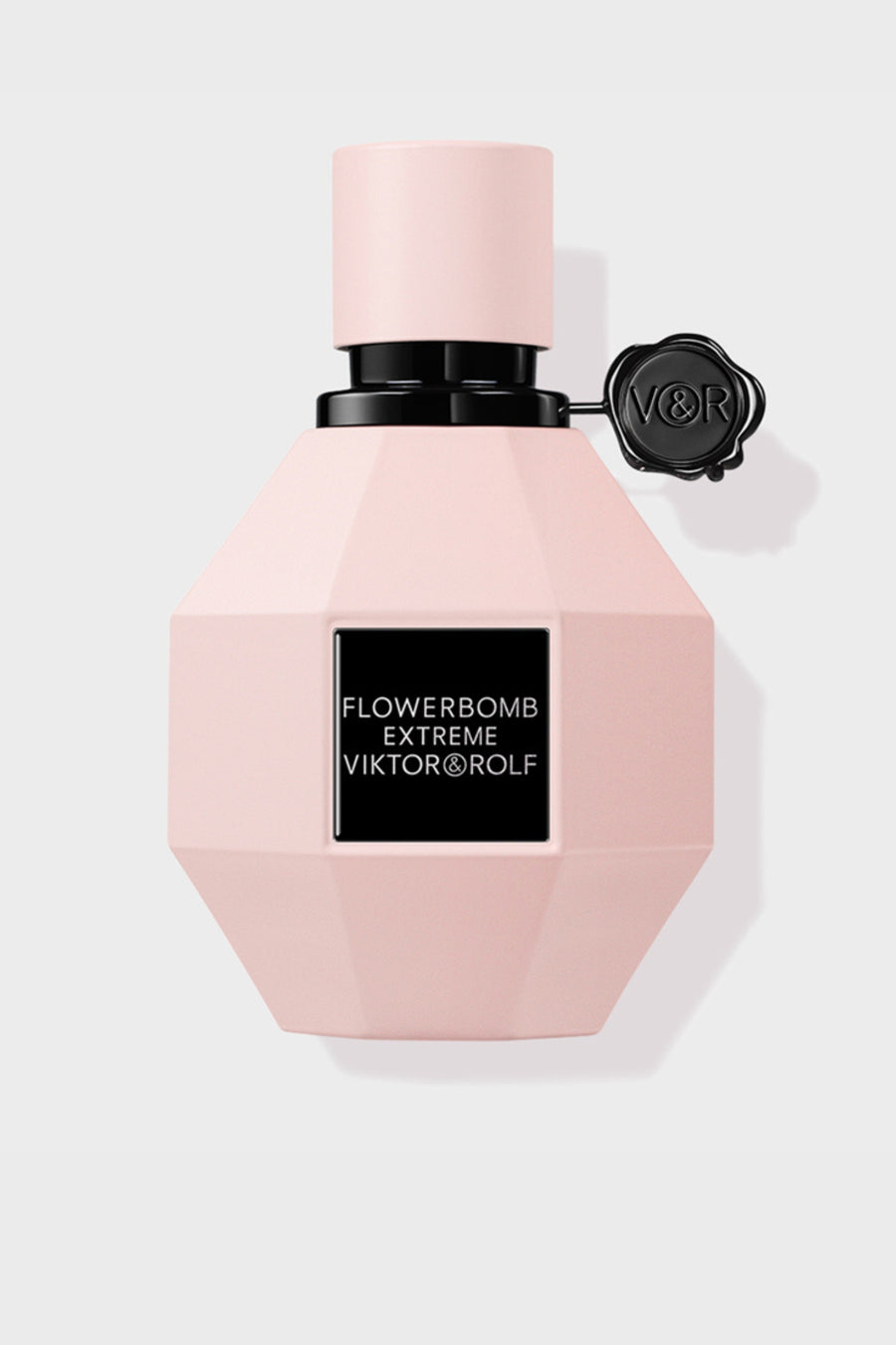 The iconic floral burst of flowerbomb is heightened to the extreme.