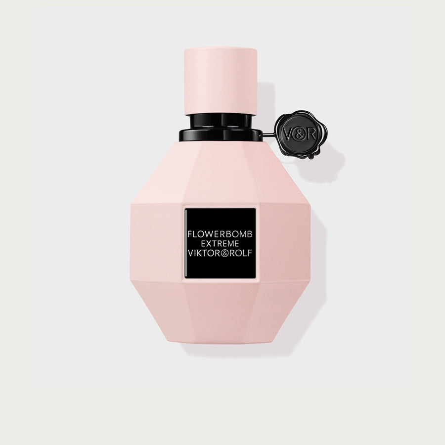 The iconic floral burst of flowerbomb is heightened to the extreme.